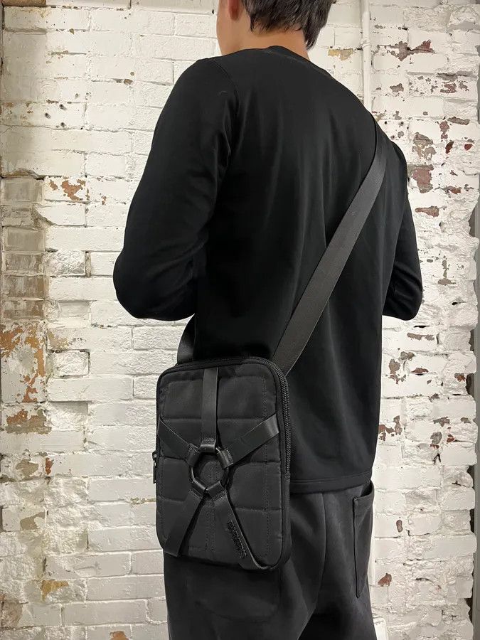 Dirk Bikkembergs 2000s Bikkembergs Harness Black Shoulder Bag Size ONE SIZE - 2 Thumbnail