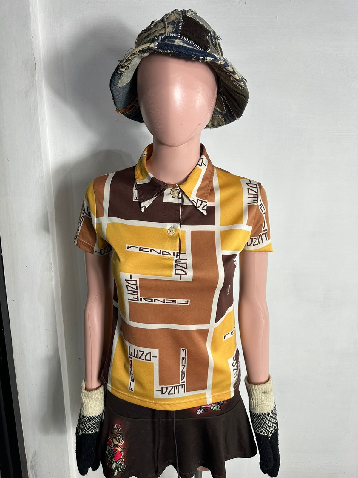 Fendi × Vintage Fendi Polos Logo Font Design Size M / US 6-8 / IT 42-44 - 1 Thumbnail