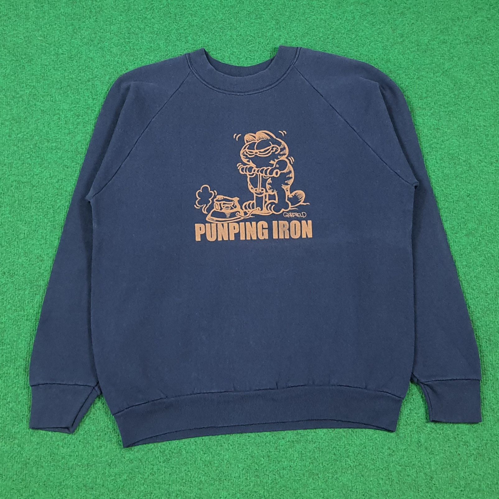 Fruit Of The Loom Vintage 90s Cartoon Garfield Punping Iron Sweatshirt C290N14 Size S / US 4 / IT 40 - 1 Thumbnail