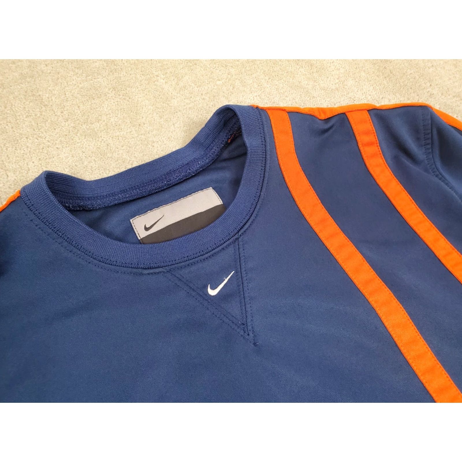 Nike Vintage Nike Mens Sweatshirt XL Blue Orange Swoosh Fall 90s User: Vintage Nike Mens Sweatshirt XL Blue Orange Swoosh Fall 90s Size US XL / EU 56 / 4 - 3 Thumbnail