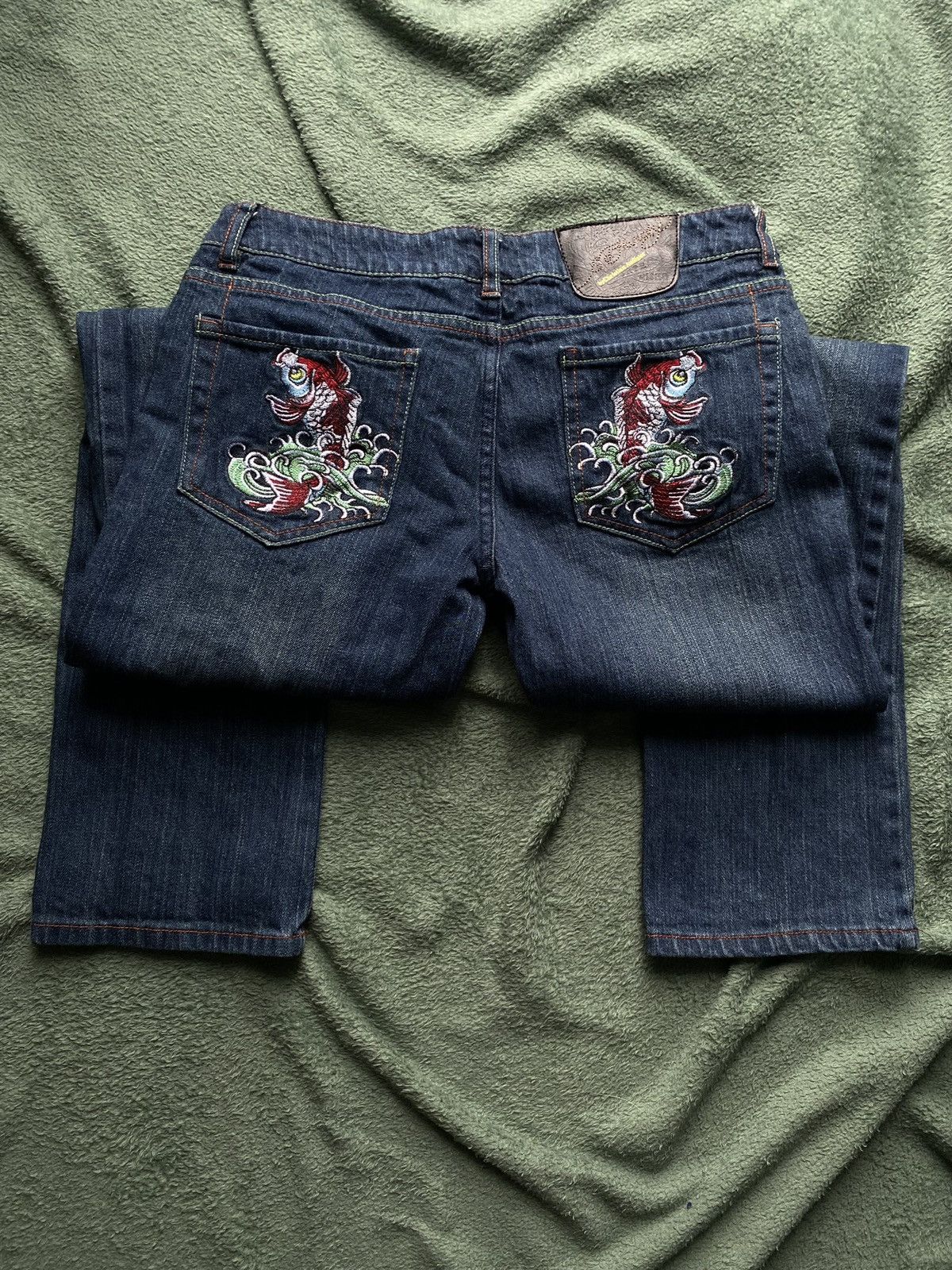 Ed Hardy × Vintage Ed Hardy Koi Fish Embroidered Jeans Size 30" / US 8 / IT 44 - 1 Thumbnail