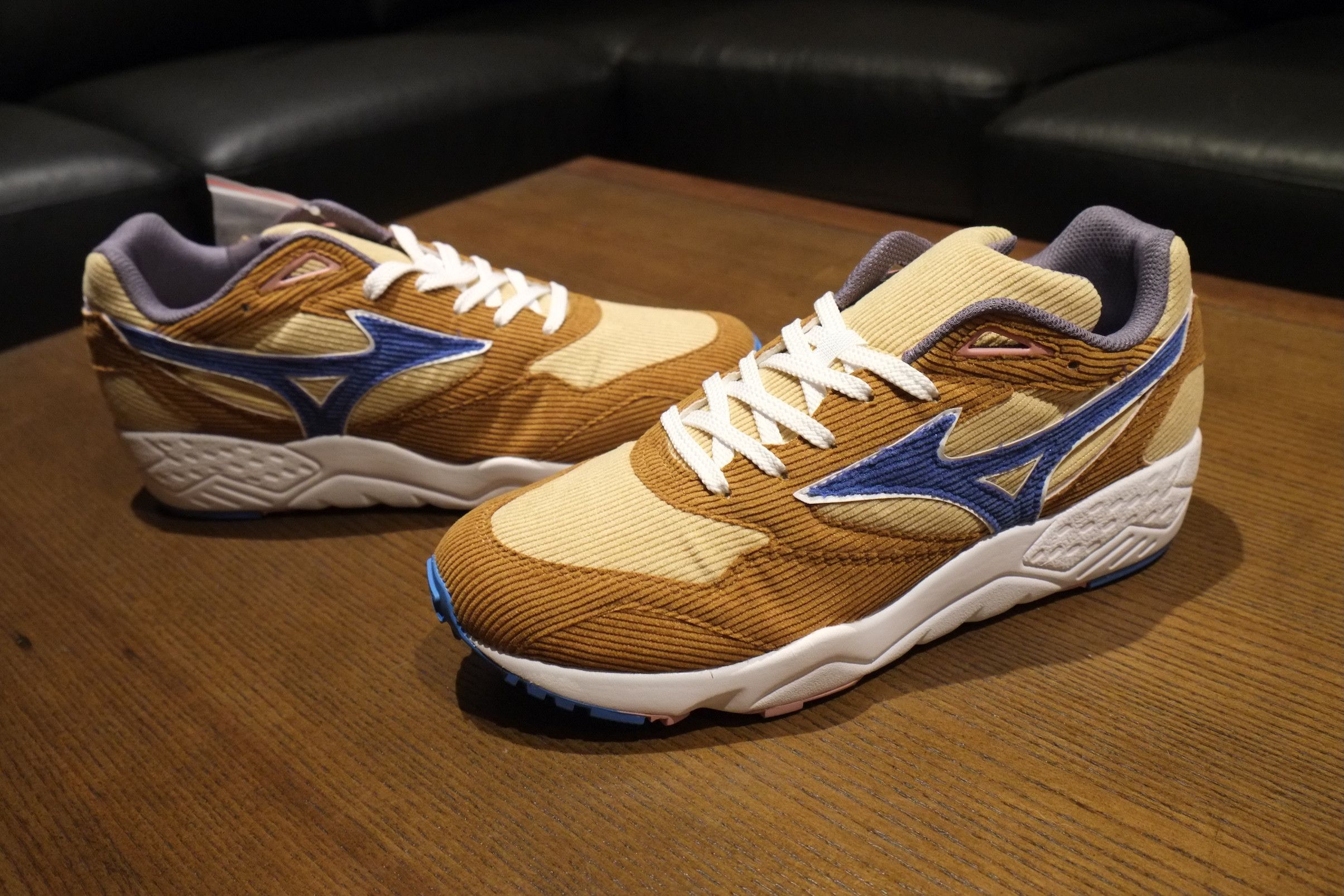 Mizuno Shinzo Paris x Mizuno Contender Kazoku Size US 10 / EU 43 - 1 Thumbnail