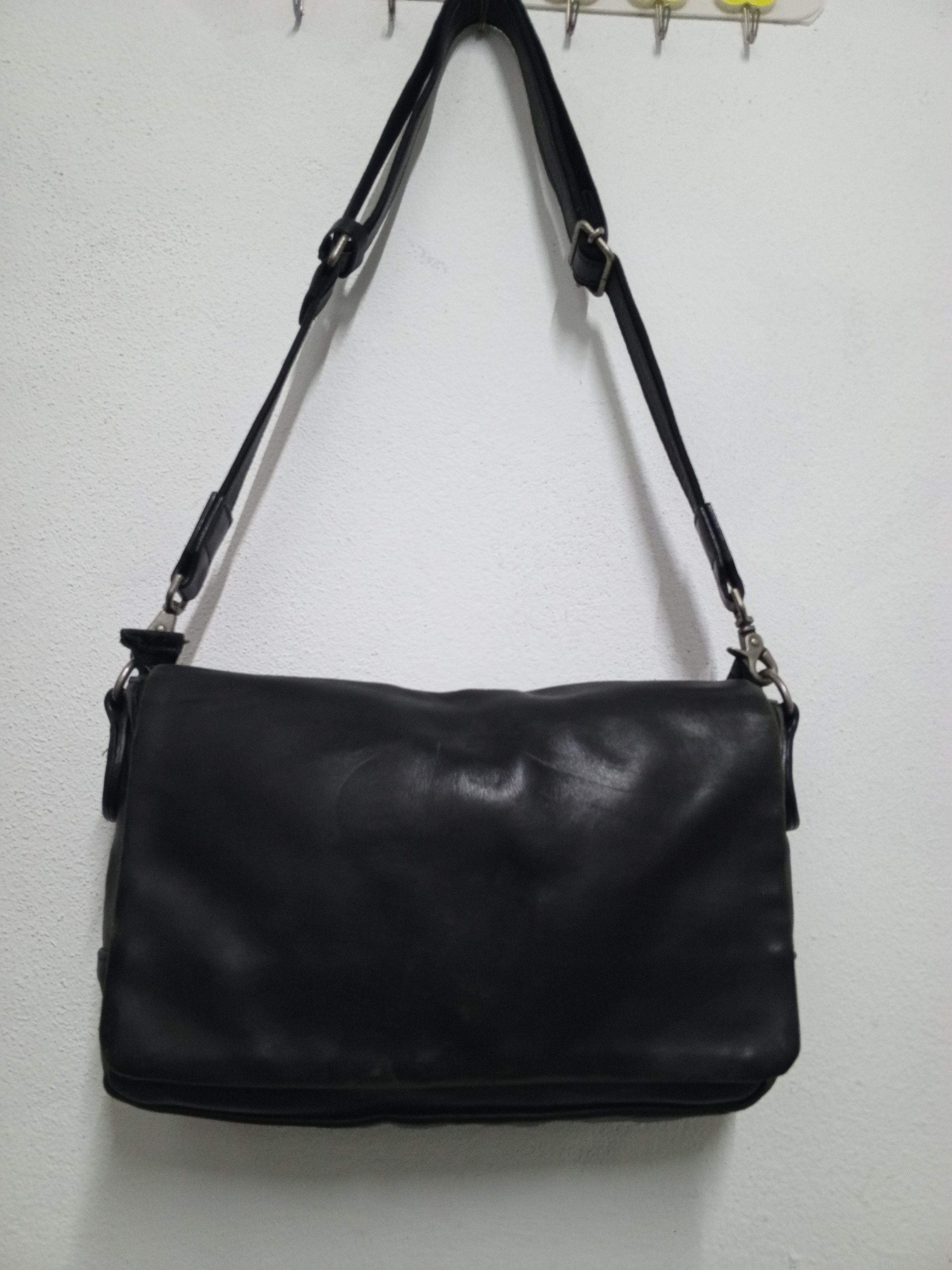 Leather 💥BINDING OFFER 💥STUDIOUS JAPAN LEATHER BAG SLIM Size ONE SIZE - 2 Thumbnail