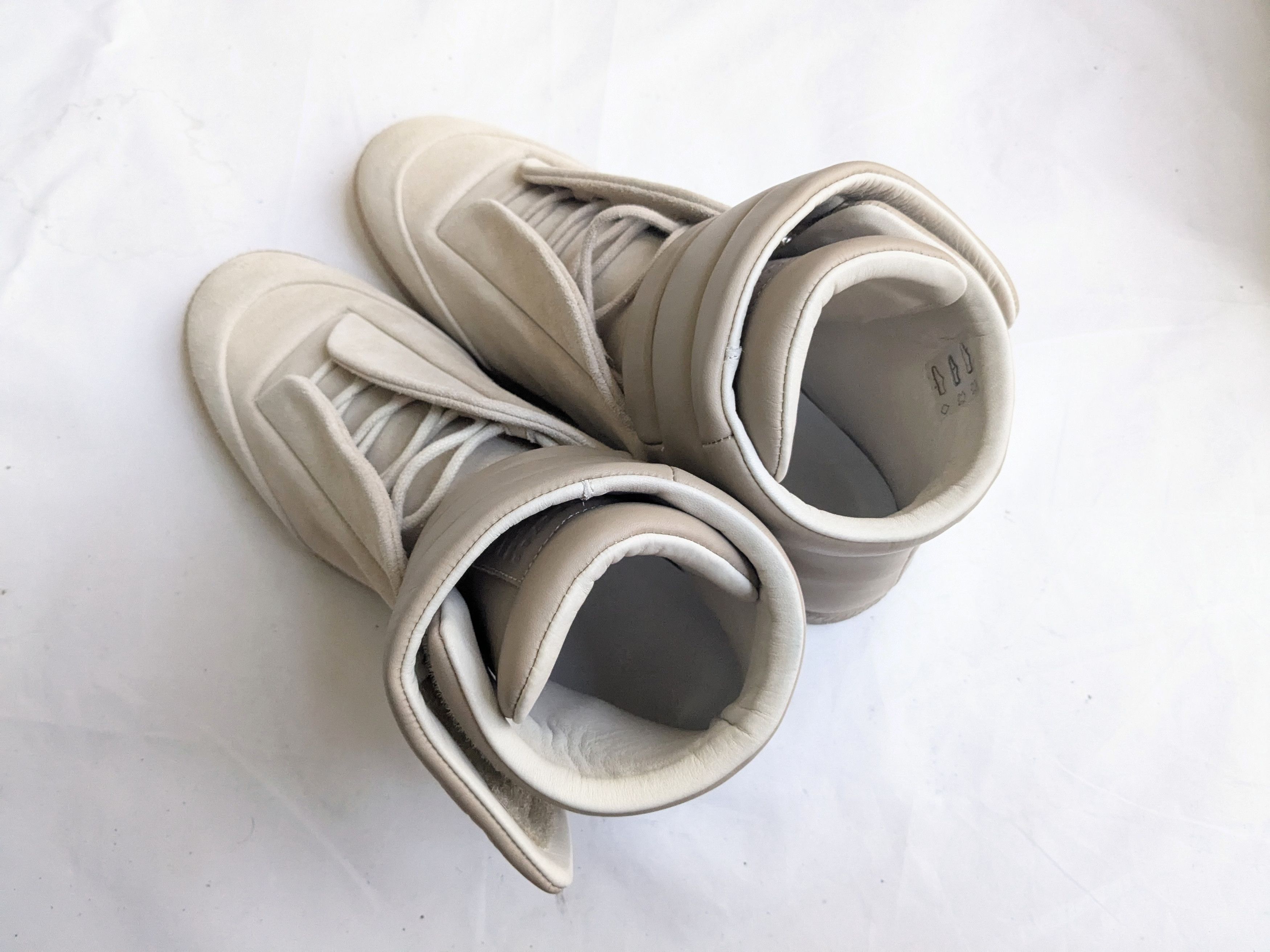 Maison Margiela Maison Margiela Future Sneakers Brown Suede 9 42 High Tops Size US 9 / EU 42 - 14 Thumbnail