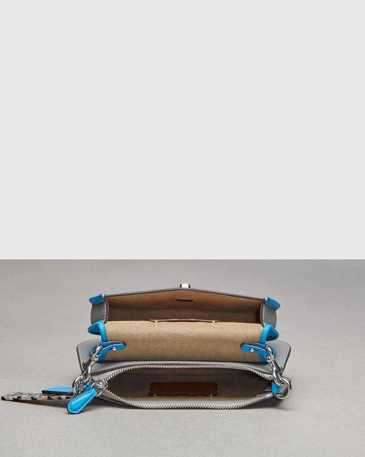Coach Coach Cloud Wavy Double Pouch Bag In Coachtopia Leather NWT Size ONE SIZE - 7 Thumbnail