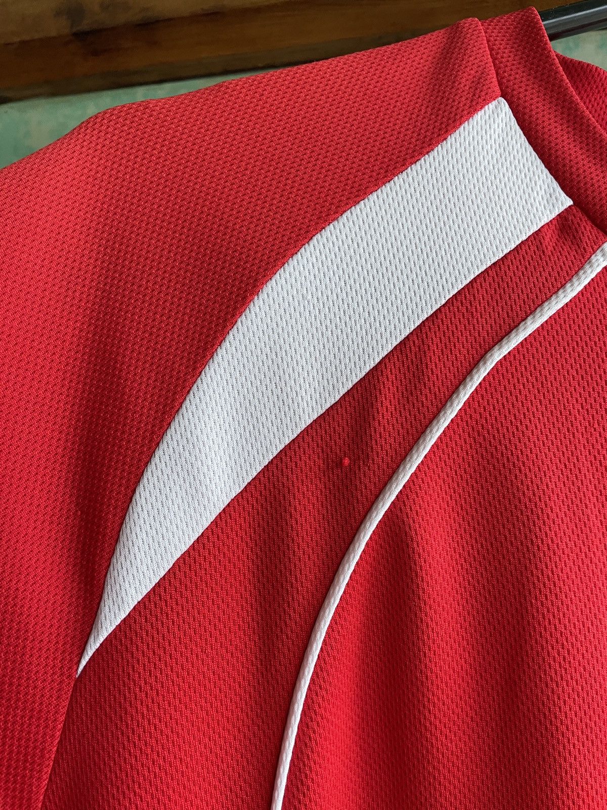 Lotto Sport BARNSLEY 2008/09 HOME IAIN HUME FOOTBALL SHIRT LOTTO JERSEY Size US M / EU 48-50 / 2 - 8 Thumbnail