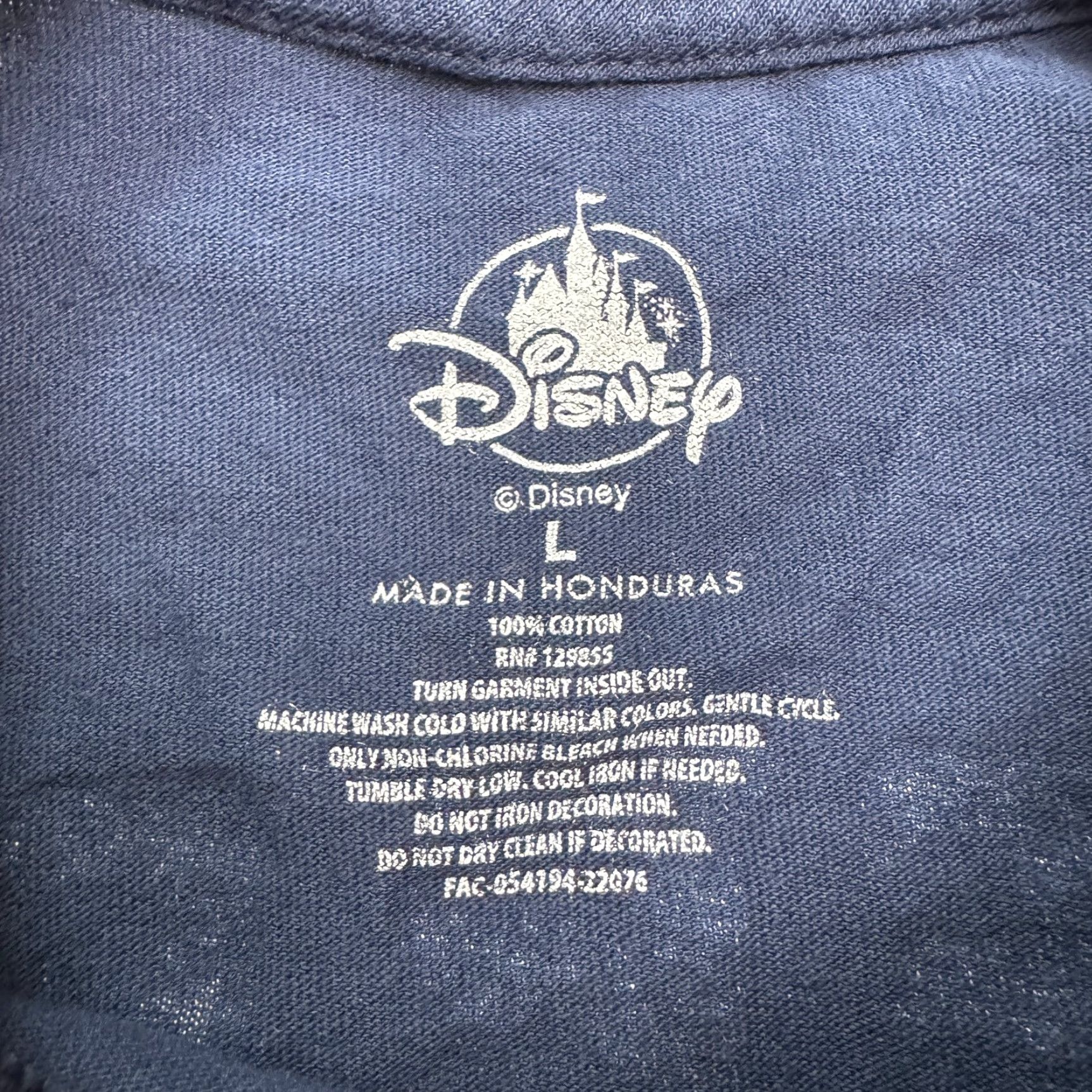 Disney VINTAGE Disney Expedition Everest Summit Team 2006 T-Shirt Mens Large Navy Crew Neck Shirts Size US L / EU 52-54 / 3 - 6 Thumbnail