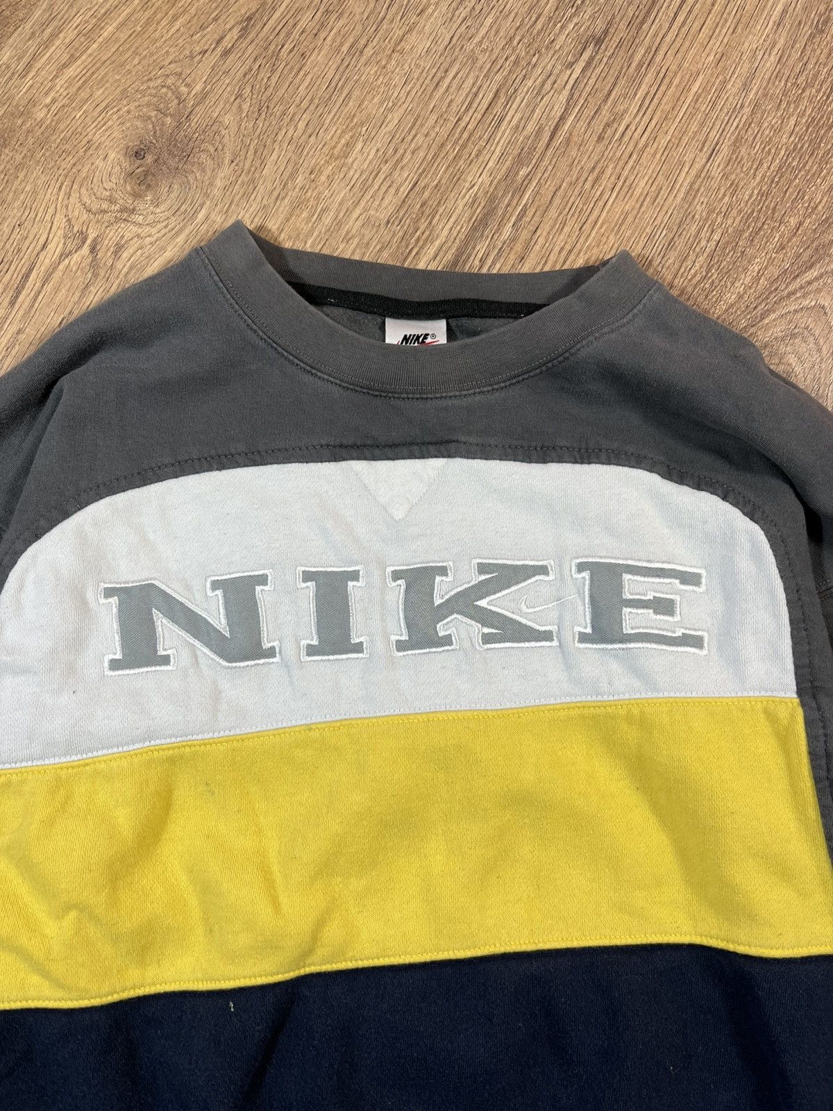 Vintage Vintage Nike Multicoloured Sweatshirt 90s Size US L / EU 52-54 / 3 - 4 Thumbnail