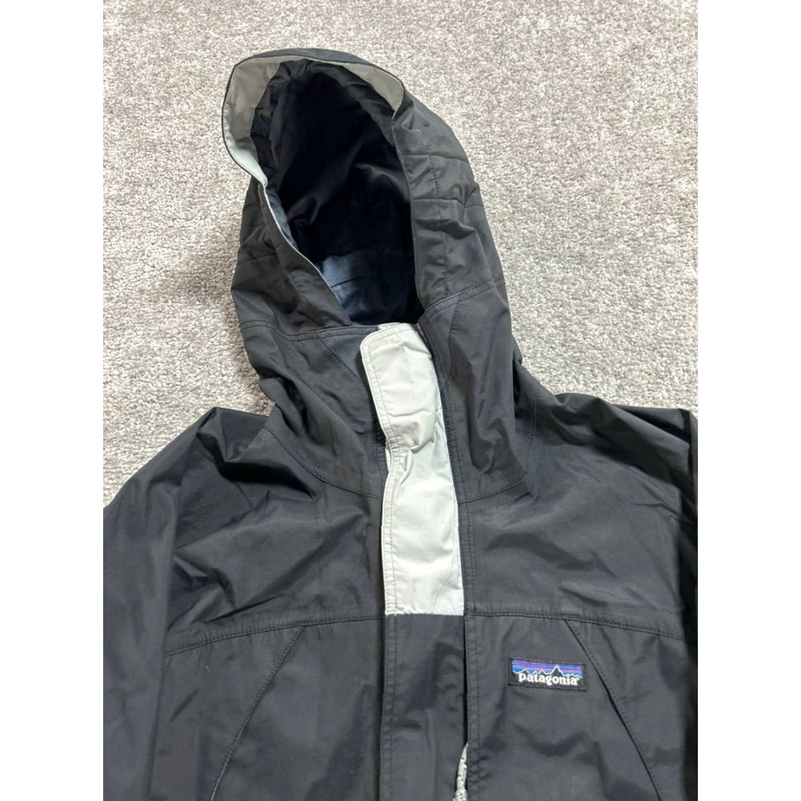 Patagonia VINTAGE Patagonia Torre Jacket Women Small Black Nylon Logo Hooded Full Zip Jacket Size S / US 4 / IT 40 - 3 Thumbnail