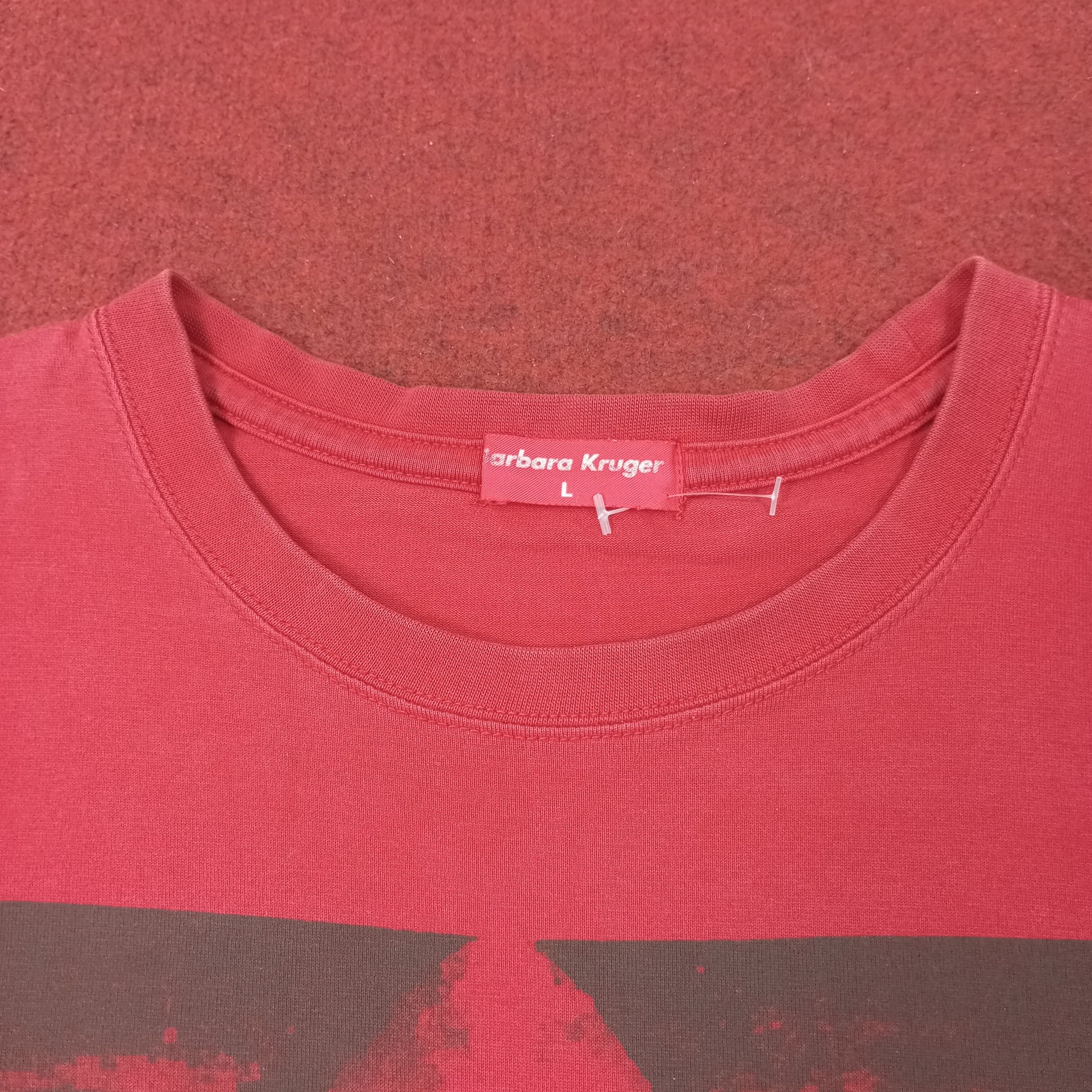 Barbara Kruger Barbara Kruger x Uniqlo Japanese Brand Tshirt c223n20 Size US L / EU 52-54 / 3 - 3 Thumbnail