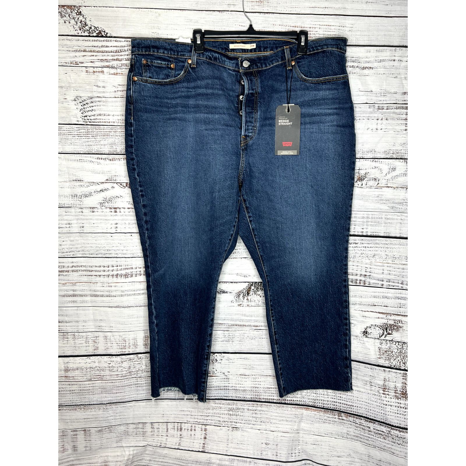 Levi's Levis Premium Wedgie Straight Button Fly Raw Hem Jeans NWT Size 39" - 3 Thumbnail