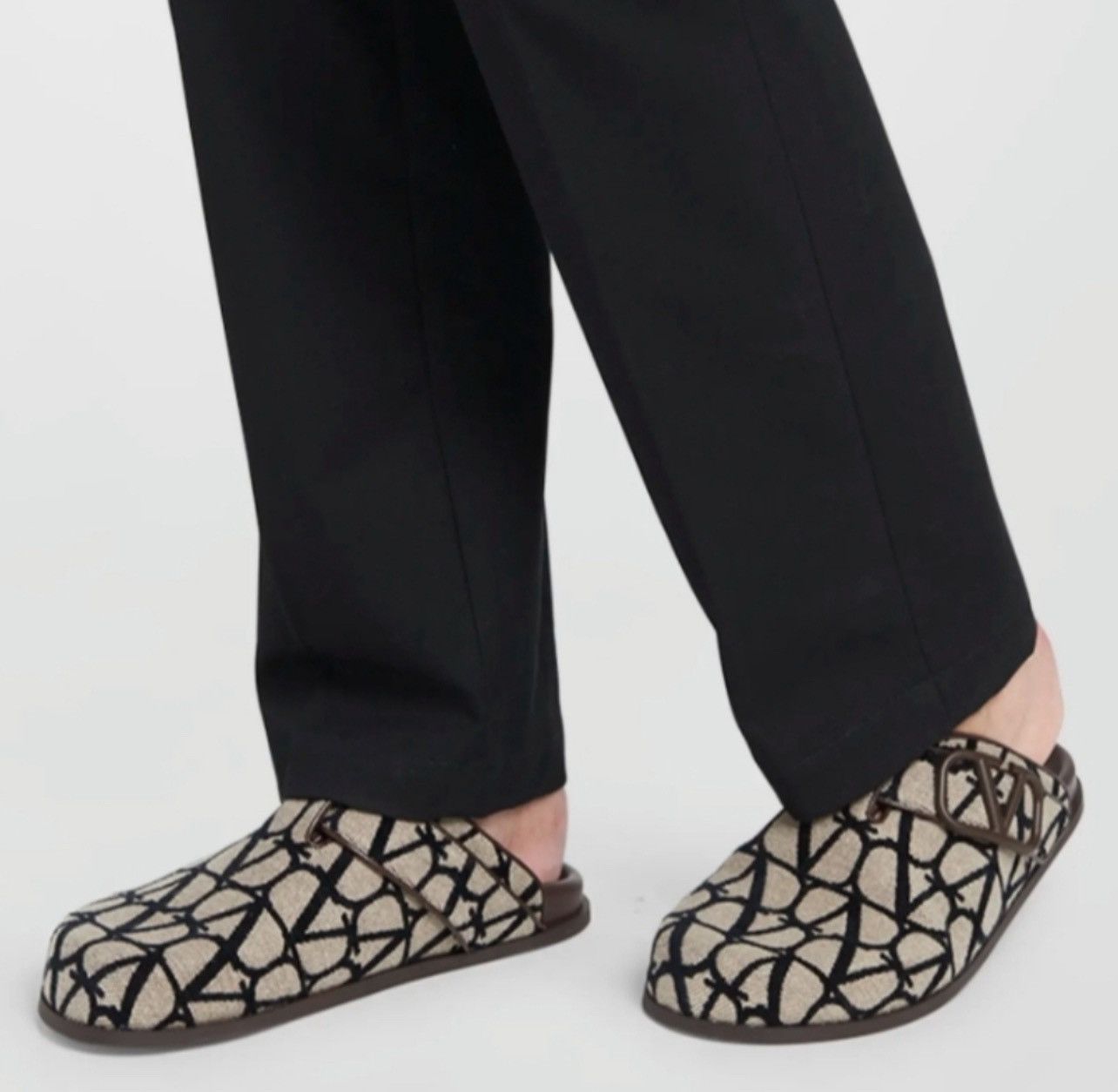 Valentino Valentino Garavani Toile Iconographe Clogs size 44/us 11 Size US 11 / EU 44 - 2 Thumbnail