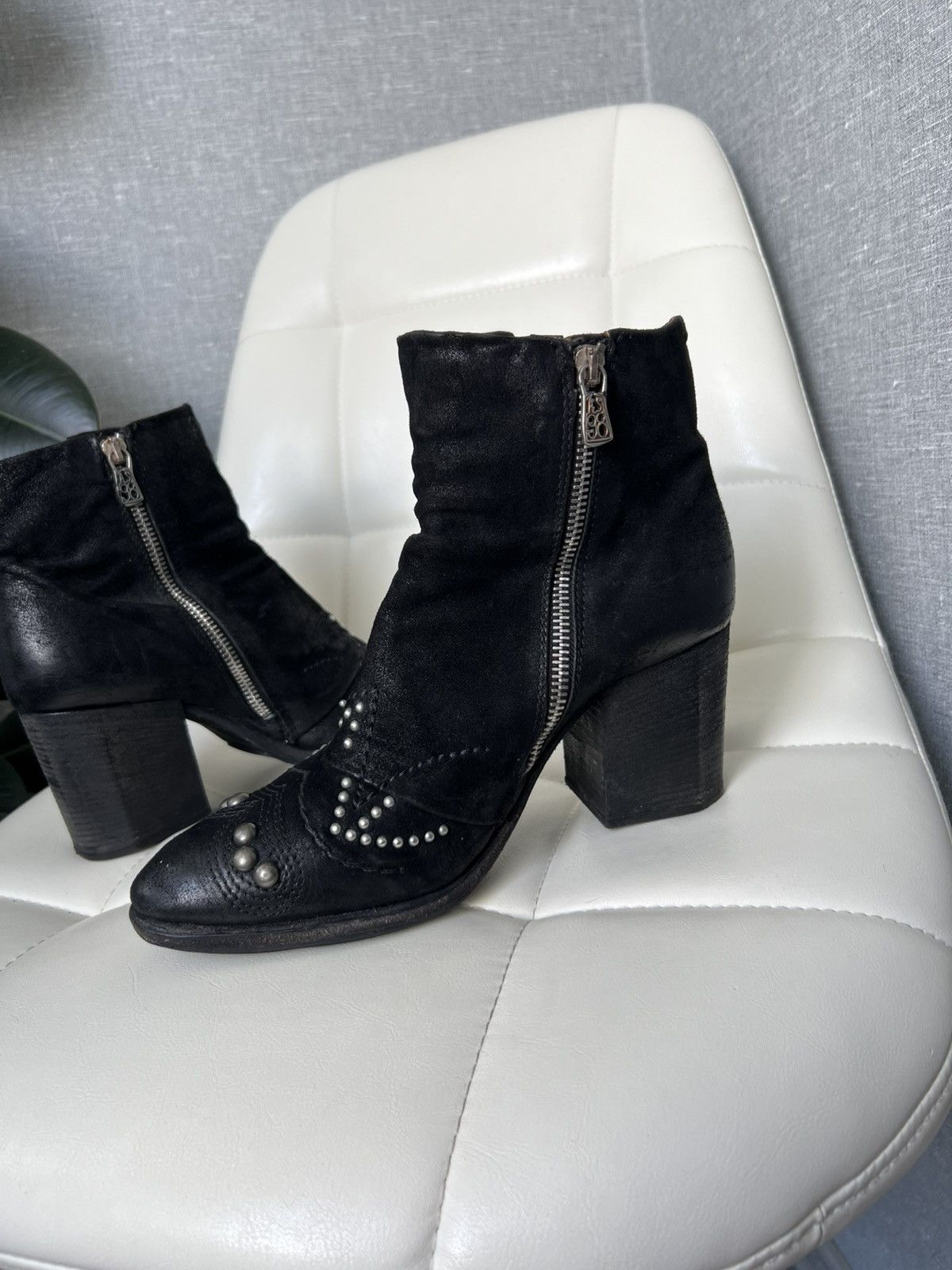 A.S.98 A.S.98 Western Style Studded Suede Leather Ankle Boots Sz 39 Size US 9 / IT 39 - 12 Thumbnail
