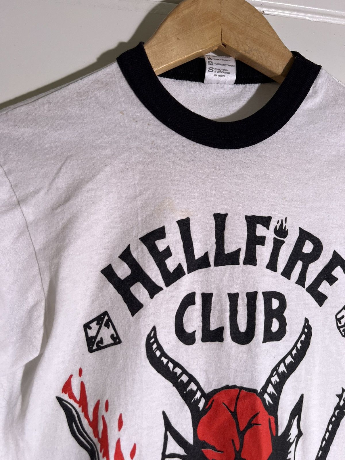Vintage Late Y2K 2000’s Vintage Stranger Things Hellfire Club Shirt Size US S / EU 44-46 / 1 - 5 Thumbnail