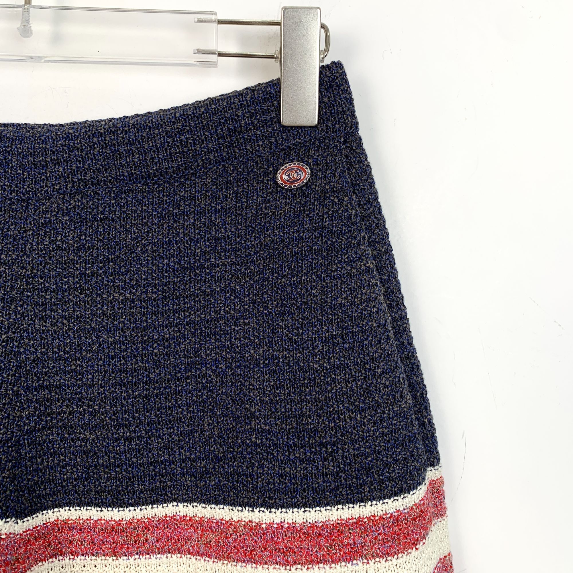 Chanel Chanel Navy Blue & Red Striped Tweed Knit Womens Shorts Size 34" / US 12 / IT 48 - 3 Thumbnail