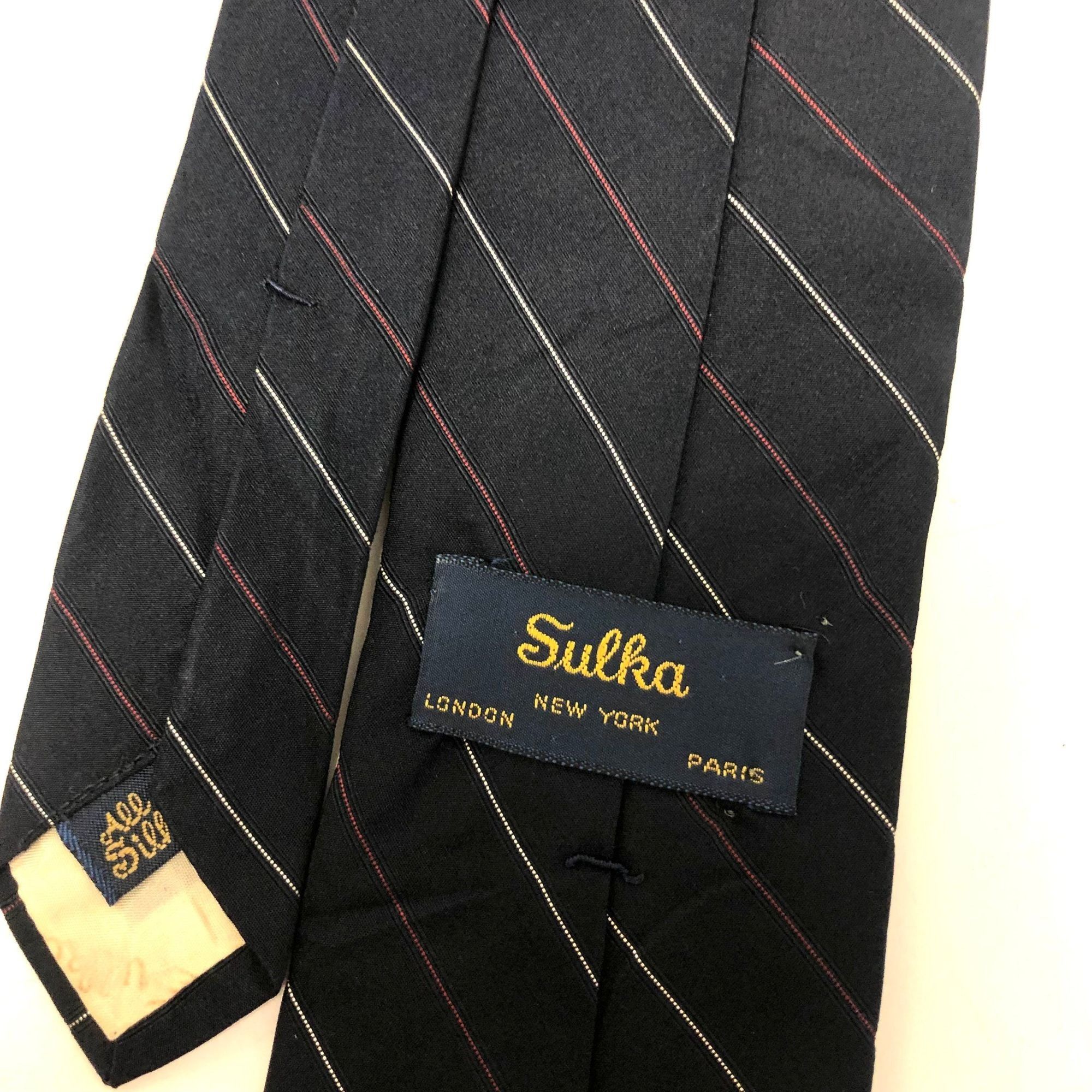 Sulka Vtg SULKA Navy Blue Red STRIPE Silk Narrow Necktie Size ONE SIZE - 4 Thumbnail