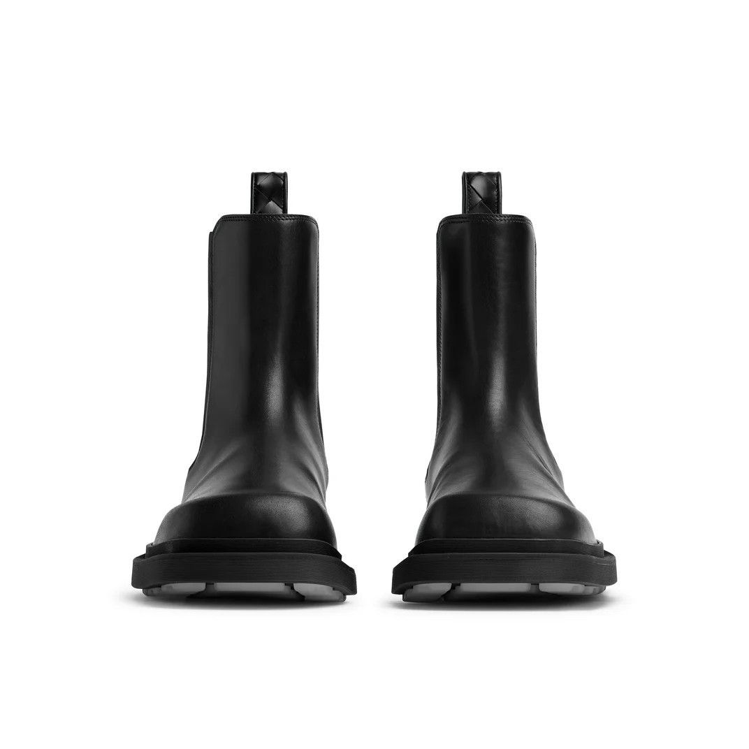 BOTTEGA VENETA Ben $1450 Women's Black Leather Chelsea Boots