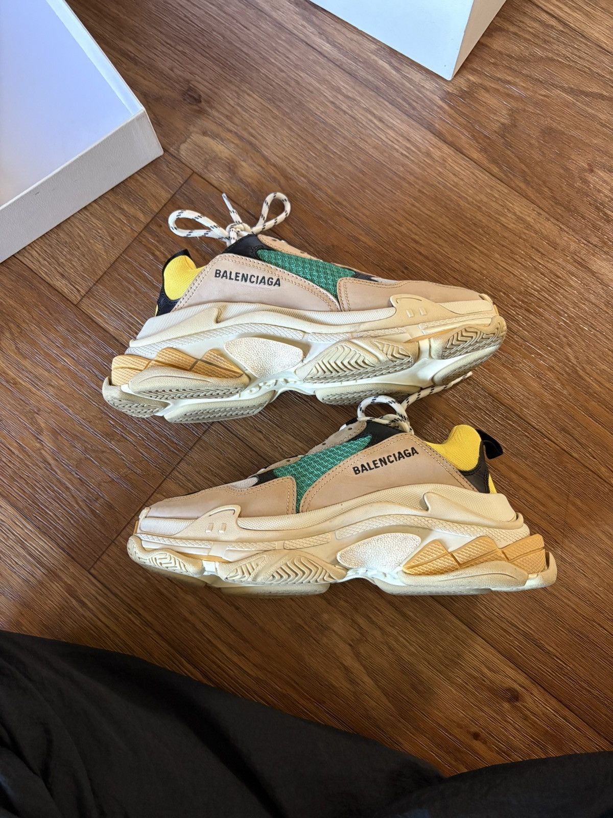 Balenciaga Balenciaga puts their Triple S Sneaker 2.0 Size US 7.5 / EU 40-41 - 1 Thumbnail