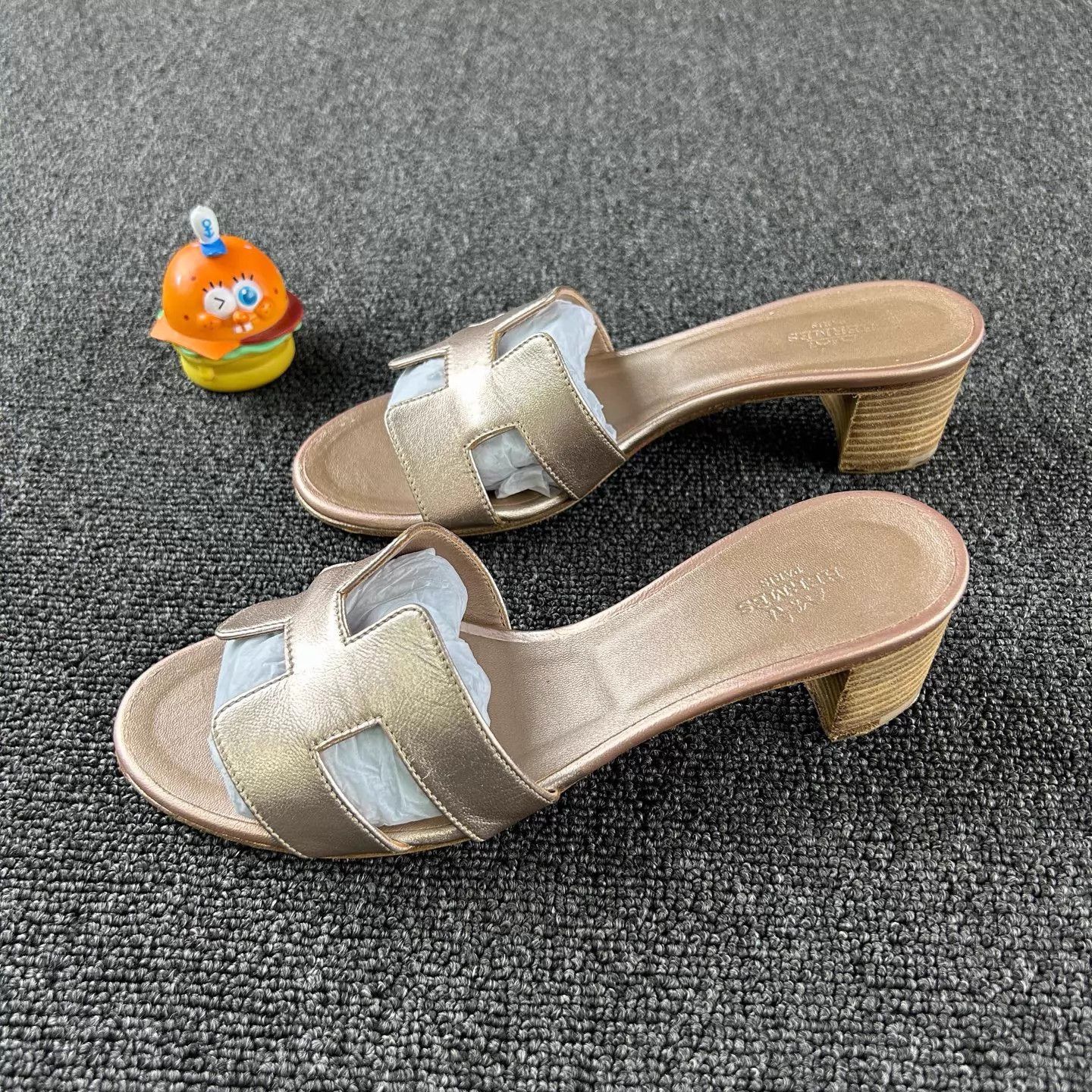 Hermes Hermes gold H 37 gently used Size US 6.5 / IT 36.5 - 1 Thumbnail