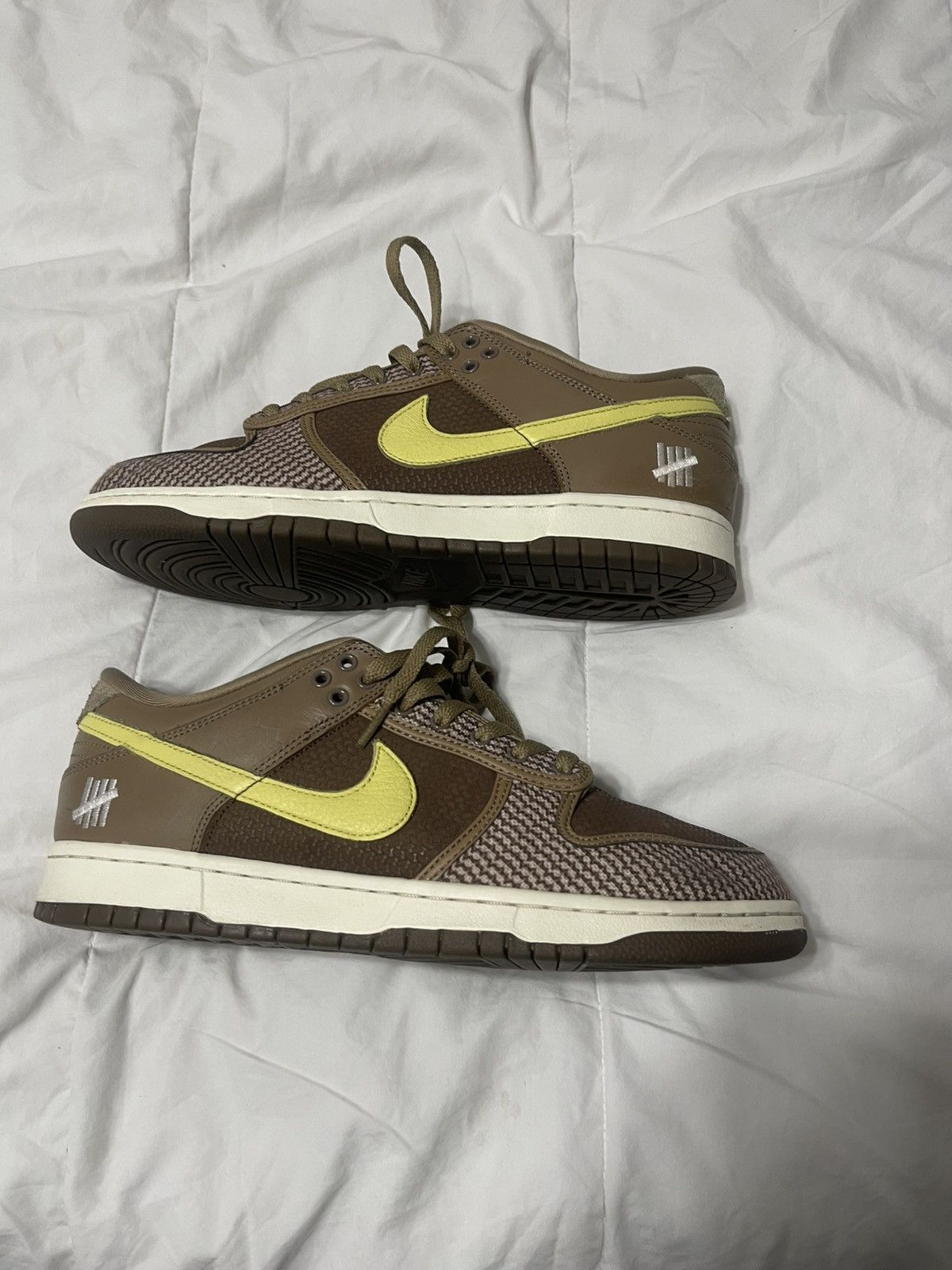 Nike Nike Dunk Undefeated “Canteen” Size US 9.5 / EU 42-43 - 1 Thumbnail