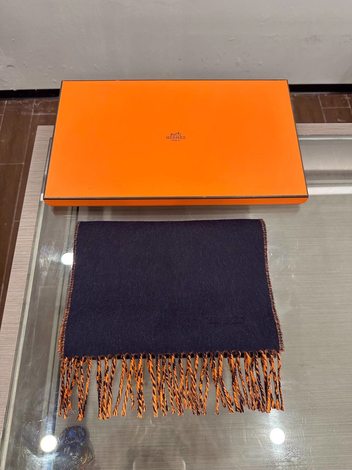 Hermes Hermes navy & orange cashmere 2-sided fringe scarf Size ONE SIZE - 3 Thumbnail