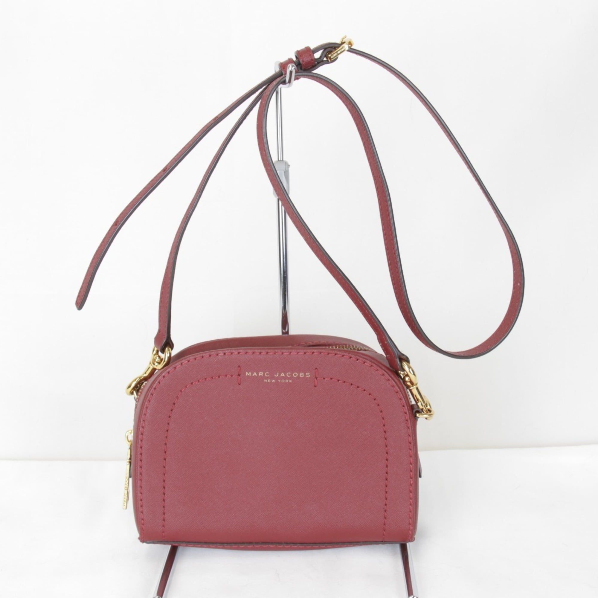 Marc Jacobs MARC JACOBS Women's Wine Red Compact Leather Shoulder Bag Size ONE SIZE - 1 Thumbnail