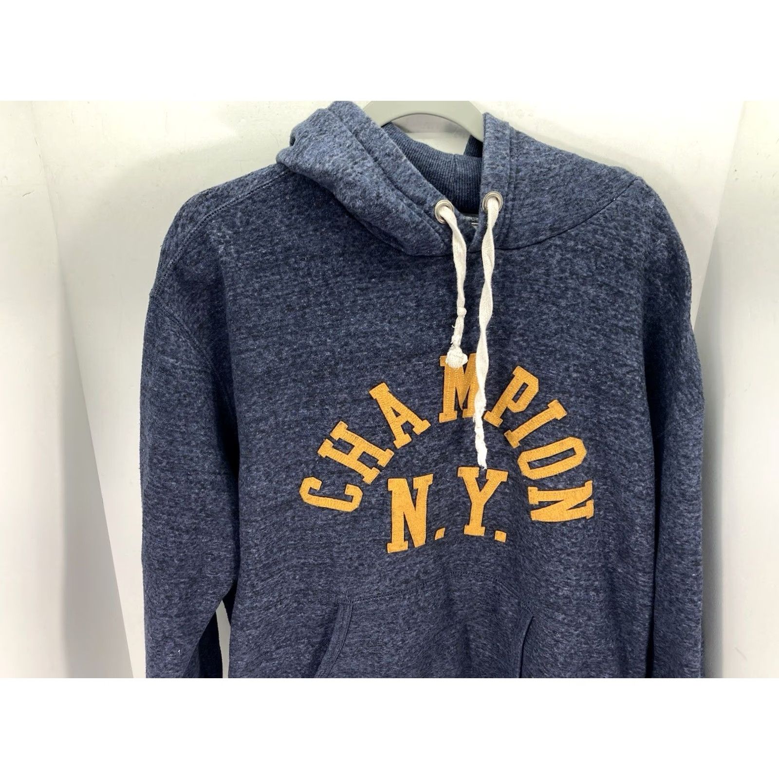 Champion Champion New York Sweatshirt Hoodie Men 2XL Gray Long Sleeve Pullover Embroidery Size US XXL / EU 58 / 5 - 2 Thumbnail