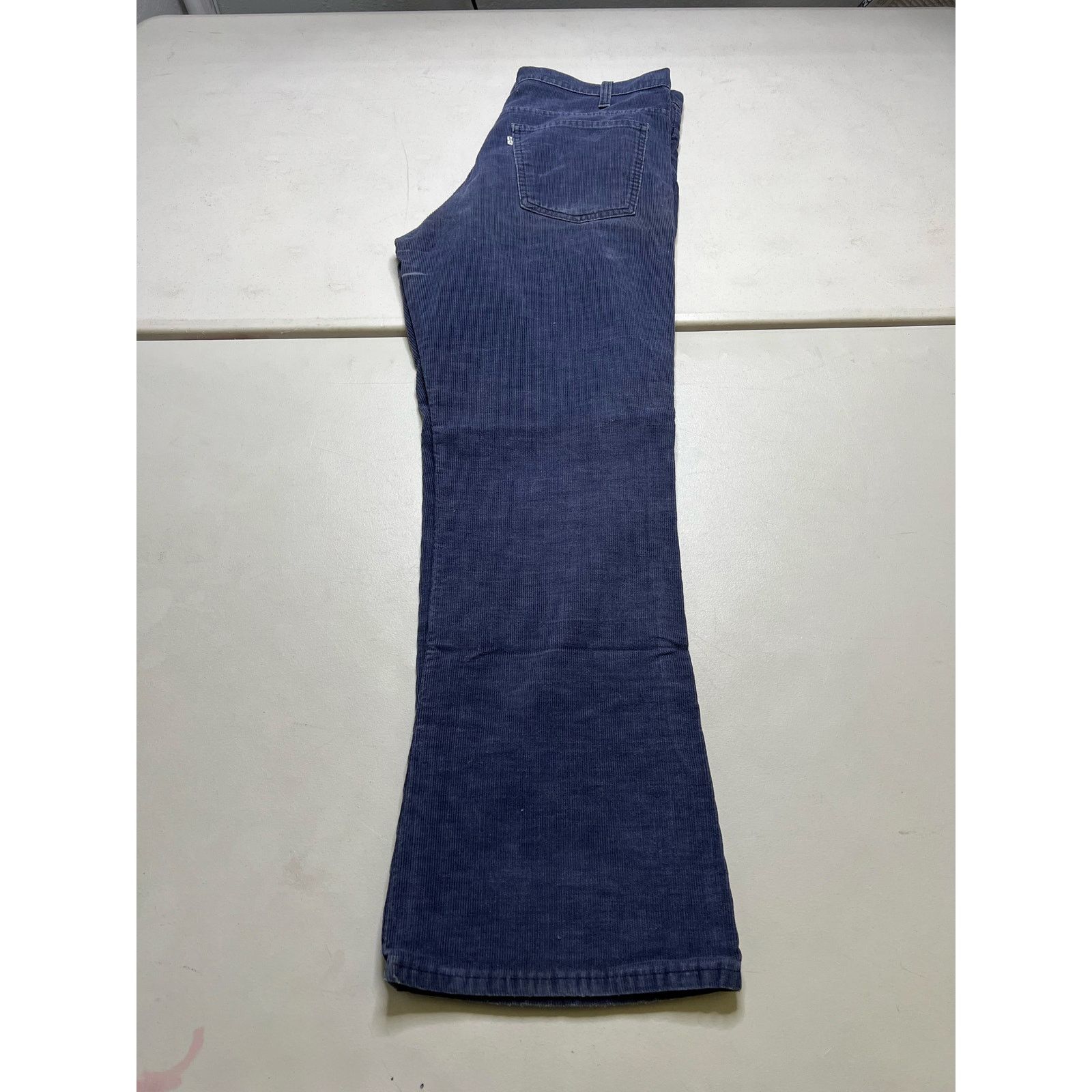 Levi's VTG 1980s Levi’s 646 Flared Corduroy Trousers Navy 36W x 31L Size US 36 / EU 52 - 11 Thumbnail