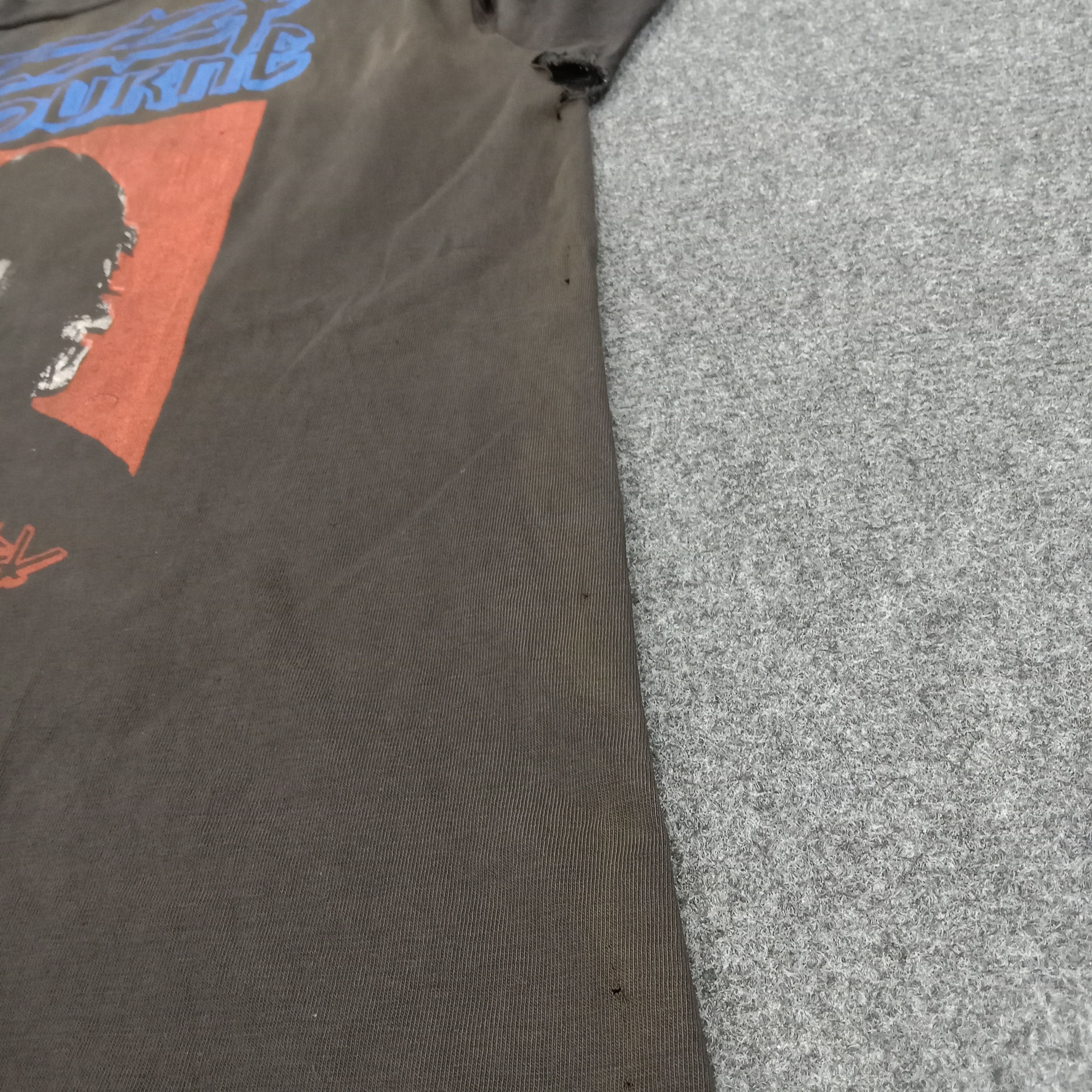 Ozzy Osbourne × Vintage Vintage 90's Qzzy Osbourne American Rock Band Tshirt Size US L / EU 52-54 / 3 - 7 Thumbnail