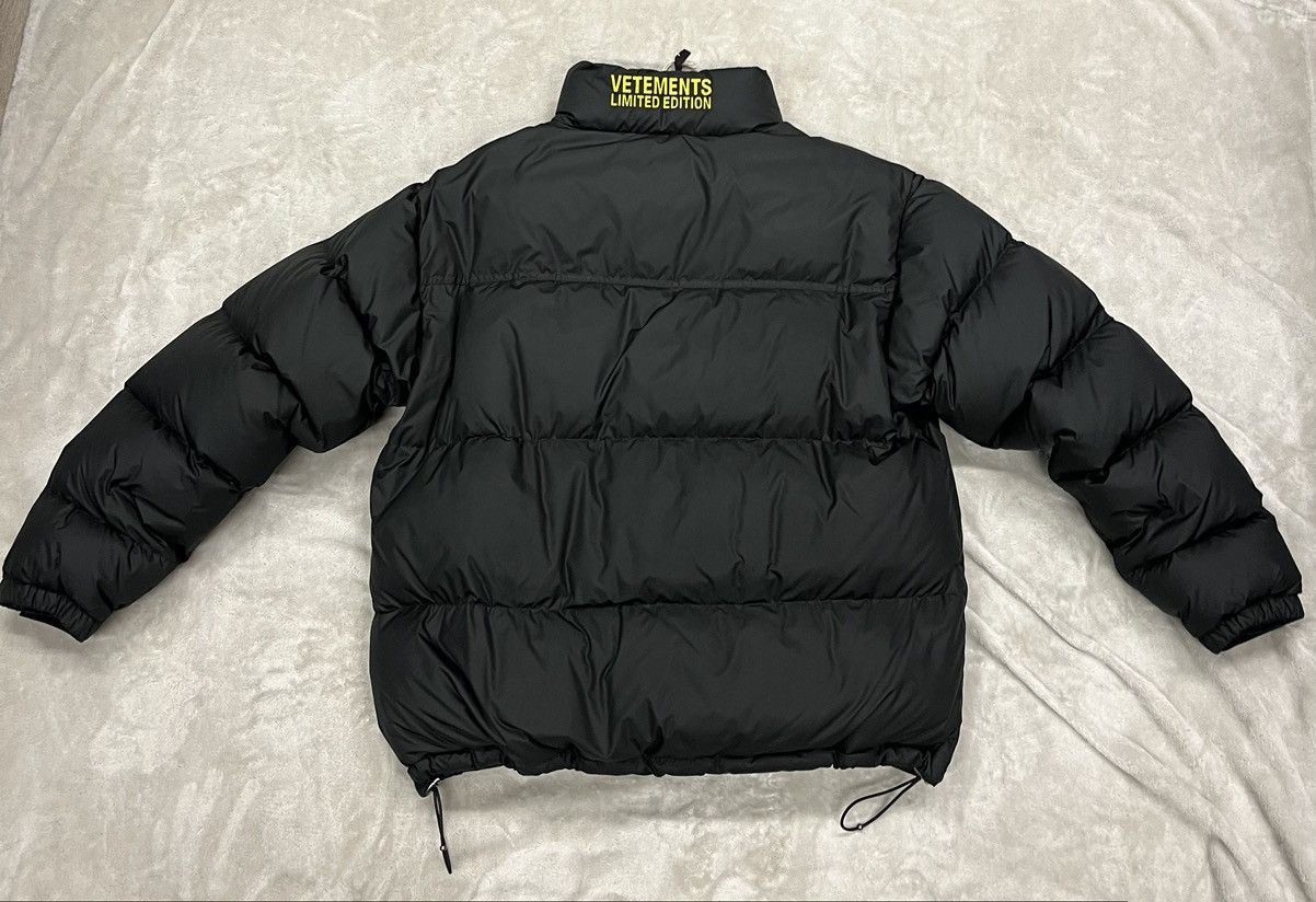 Vetements ❗️VETEMENTS PUFFER JACKET BLACK❗️ Size US XS / EU 42 / 0 - 2 Thumbnail