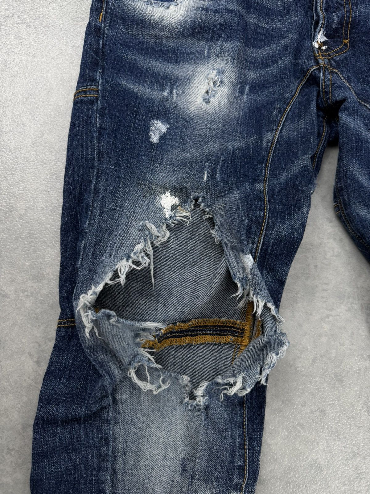 Dsquared2 Dsquared2 Kenny Twist Distressed Jeans Cropped Size 46 Size US 30 / EU 46 - 8 Thumbnail
