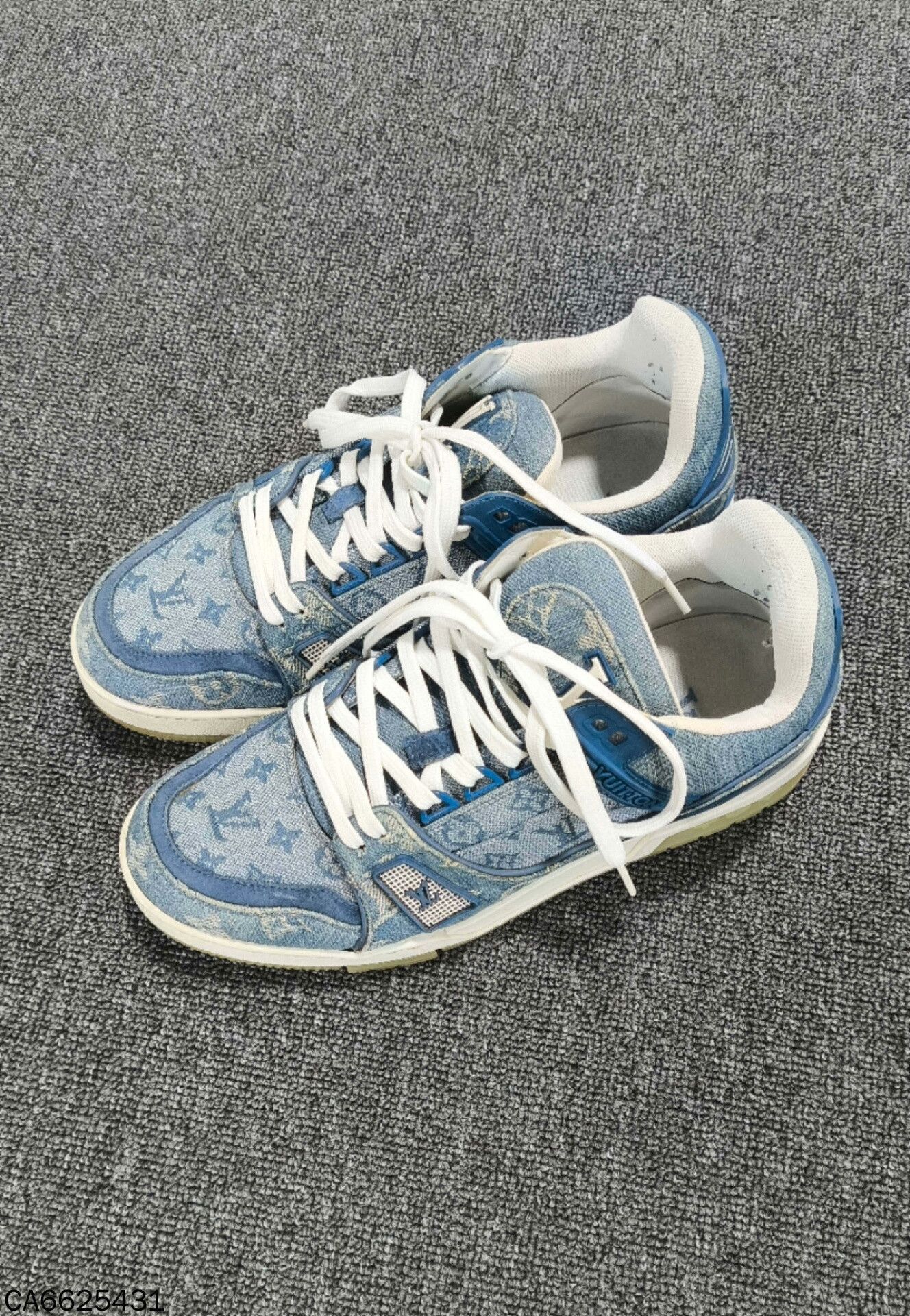 Louis Vuitton Louis Vuitton Blue Denim Trainer Size US 6 / EU 39 - 1 Thumbnail