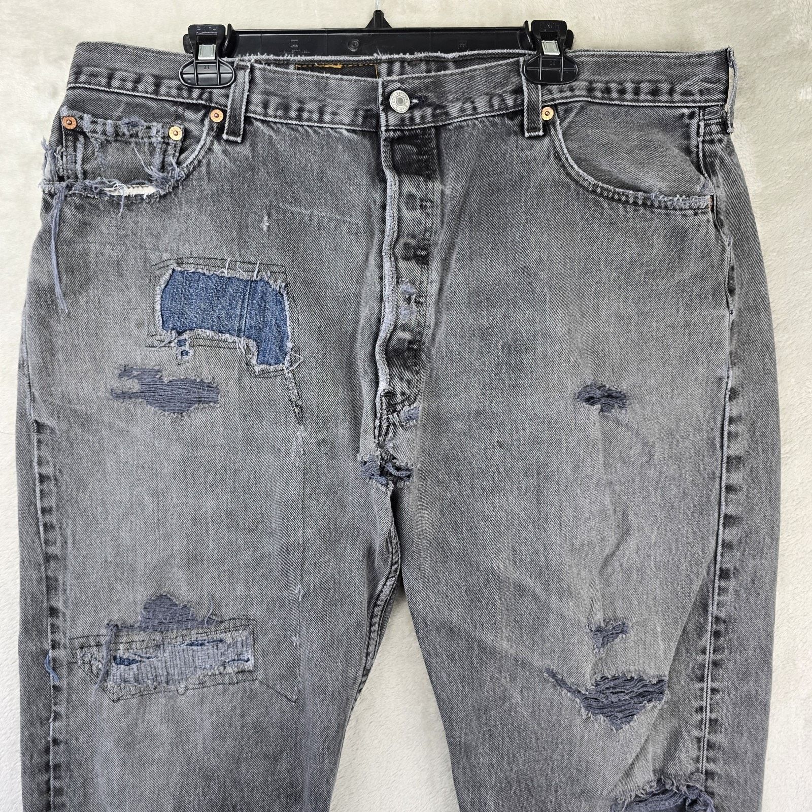 Levi's Vintage Levis 501 Jeans 42x30 Fits 39x28 Thrashed Distressed Size US 39 - 2 Thumbnail