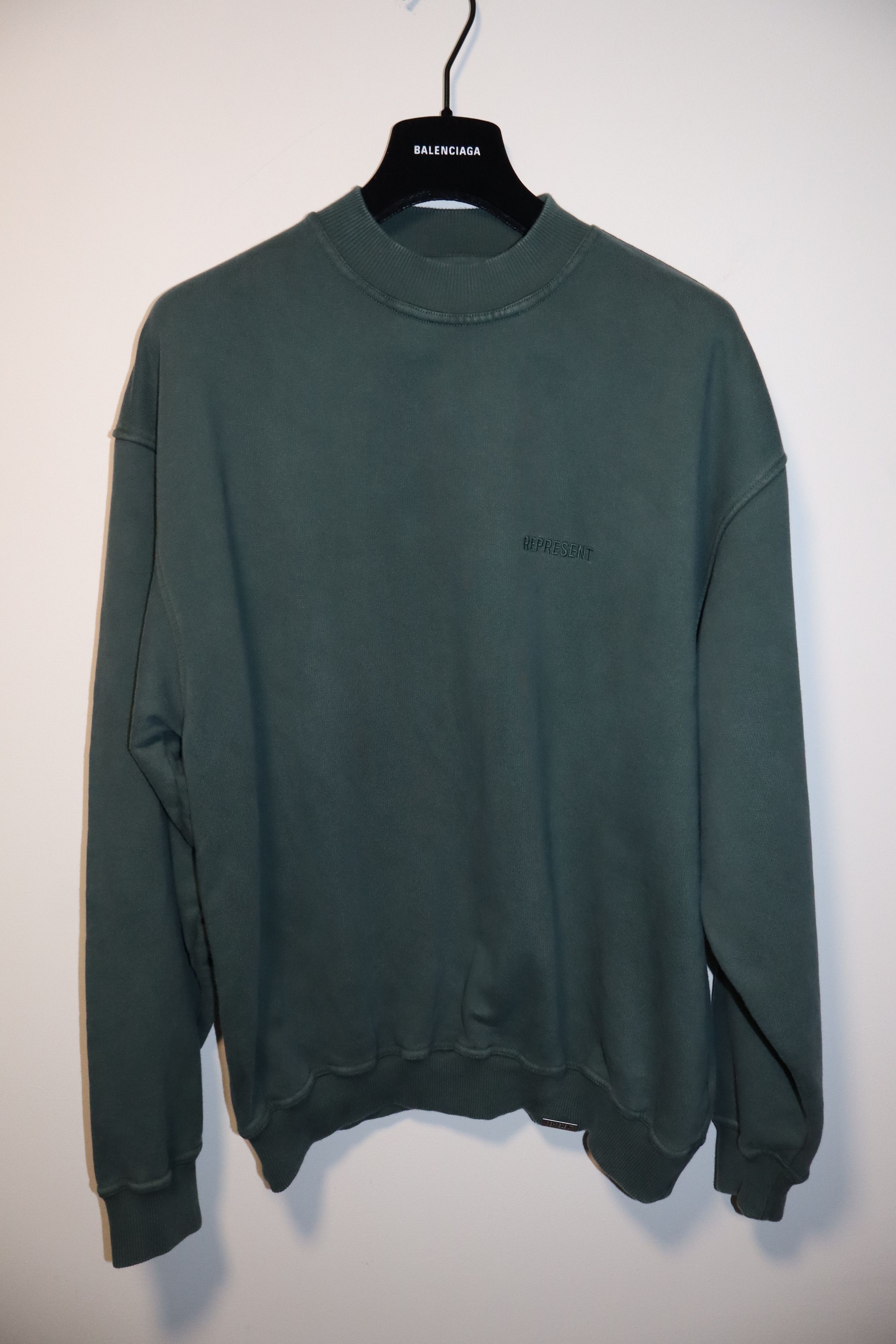 Embroidered blanks sweatshirt