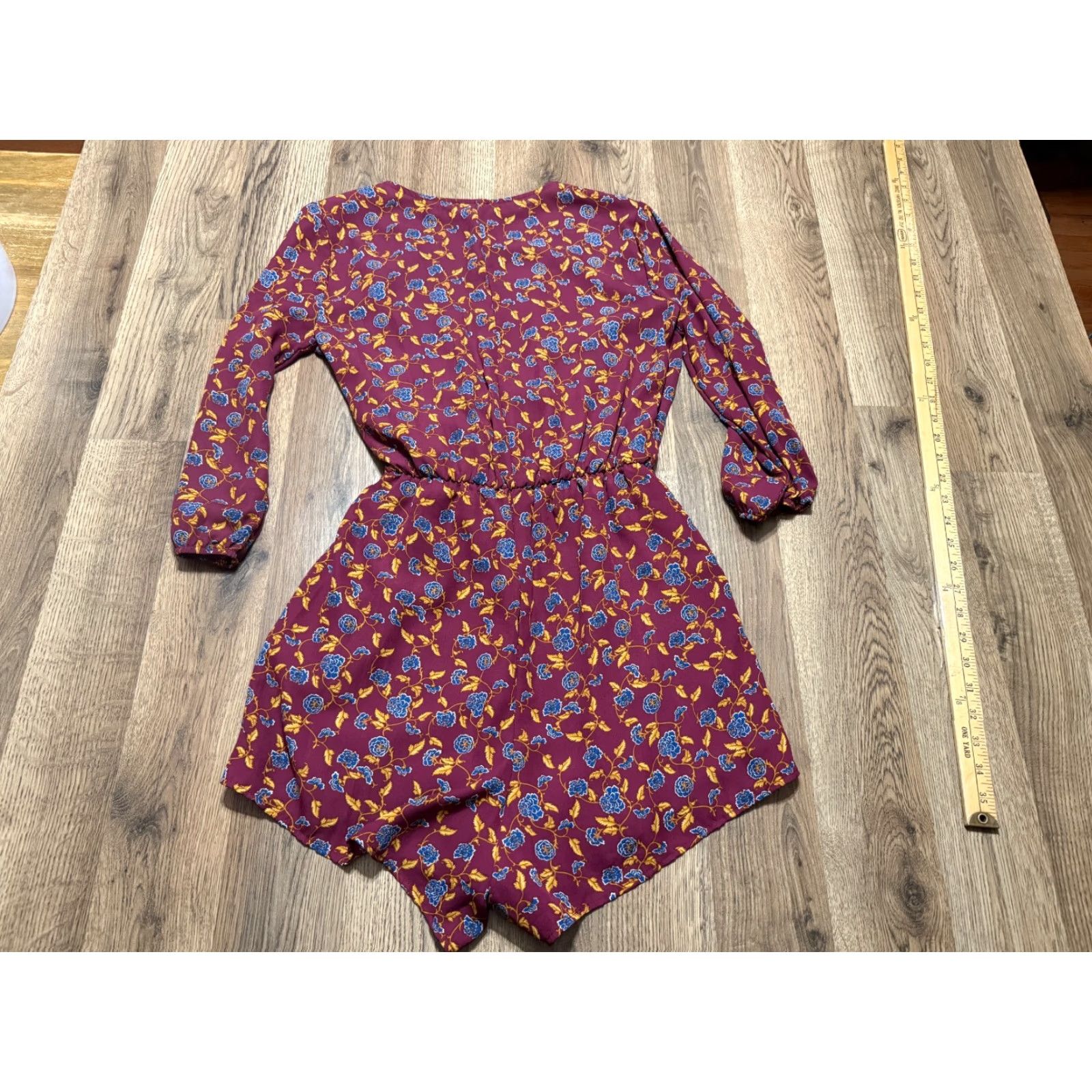 Vintage Alya Romper Women’s M Purple Long Sleeve V-Neck Floral Shorts One-Piece Romper; Casual, Modern, Fall Spring Summer; Regular Fit; Brand Alya Size M / US 6-8 / IT 42-44 - 2 Thumbnail