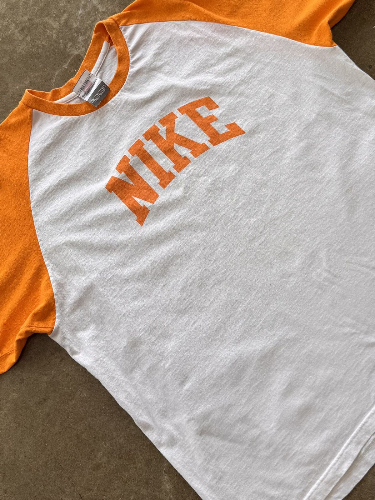Vintage Vintage Y2K 90s Varsity Nike Tee XL Size US XL / EU 56 / 4 - 1 Thumbnail