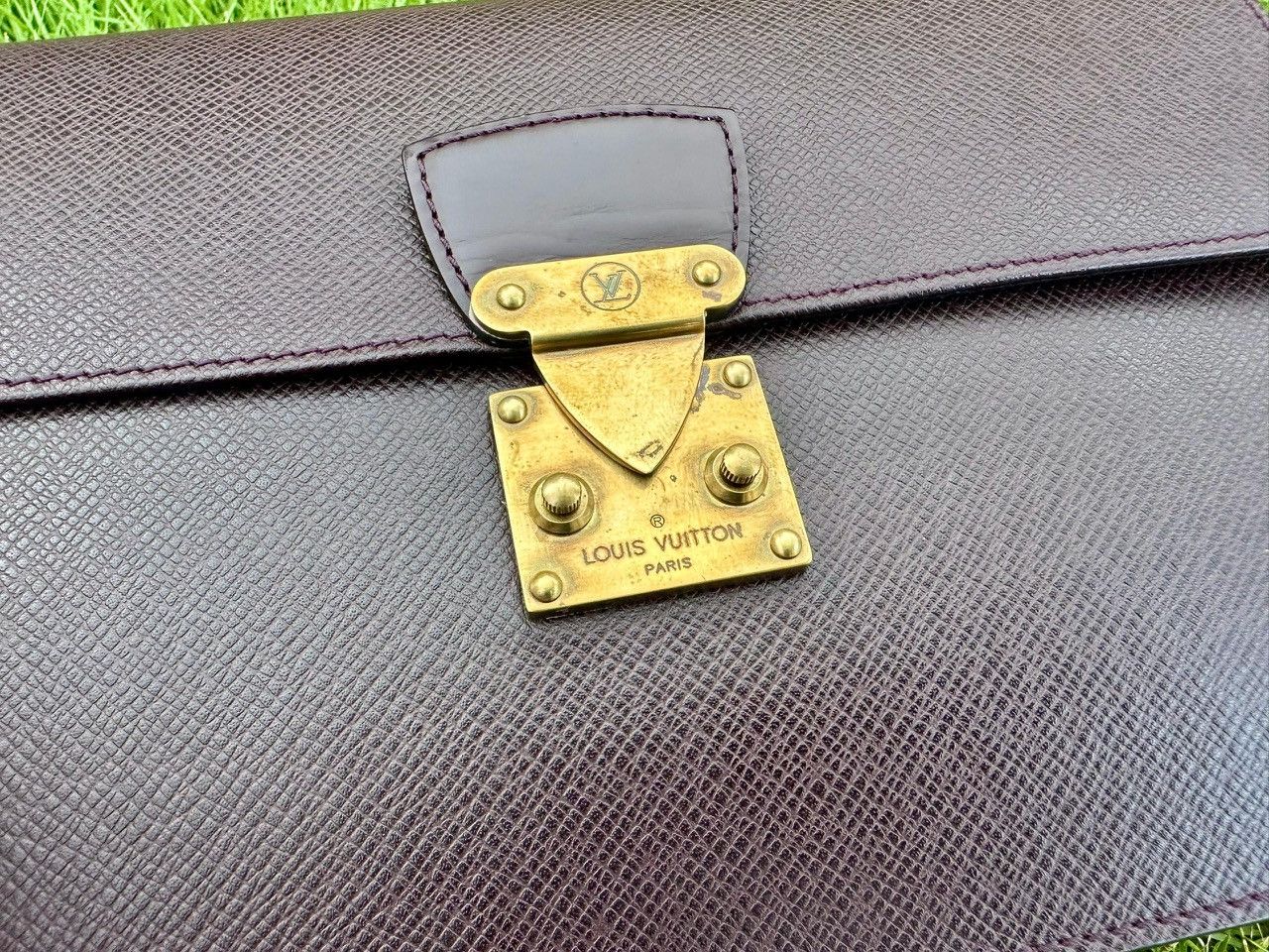 Louis Vuitton Authentic Louis Vuitton Taiga Leather Kourad Clutch Bag Size ONE SIZE - 11 Thumbnail