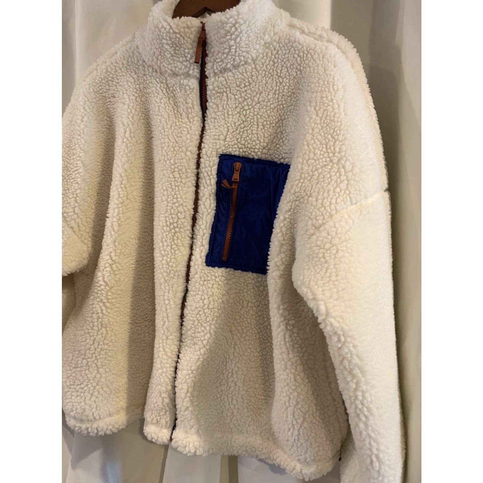 Fabletics Fabletics Jacket Womens L White Full Zip Mock Neck Sherpa Rylan Solid Basic Jacket Womens Size L / US 10 / IT 46 - 2 Thumbnail