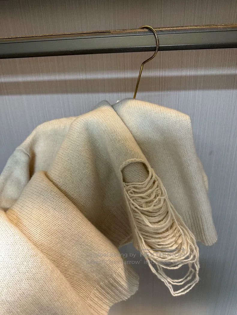 Maison Margiela Maison Margiela Woollen loose and soft design pullover swe Size US M / EU 48-50 / 2 - 5 Thumbnail
