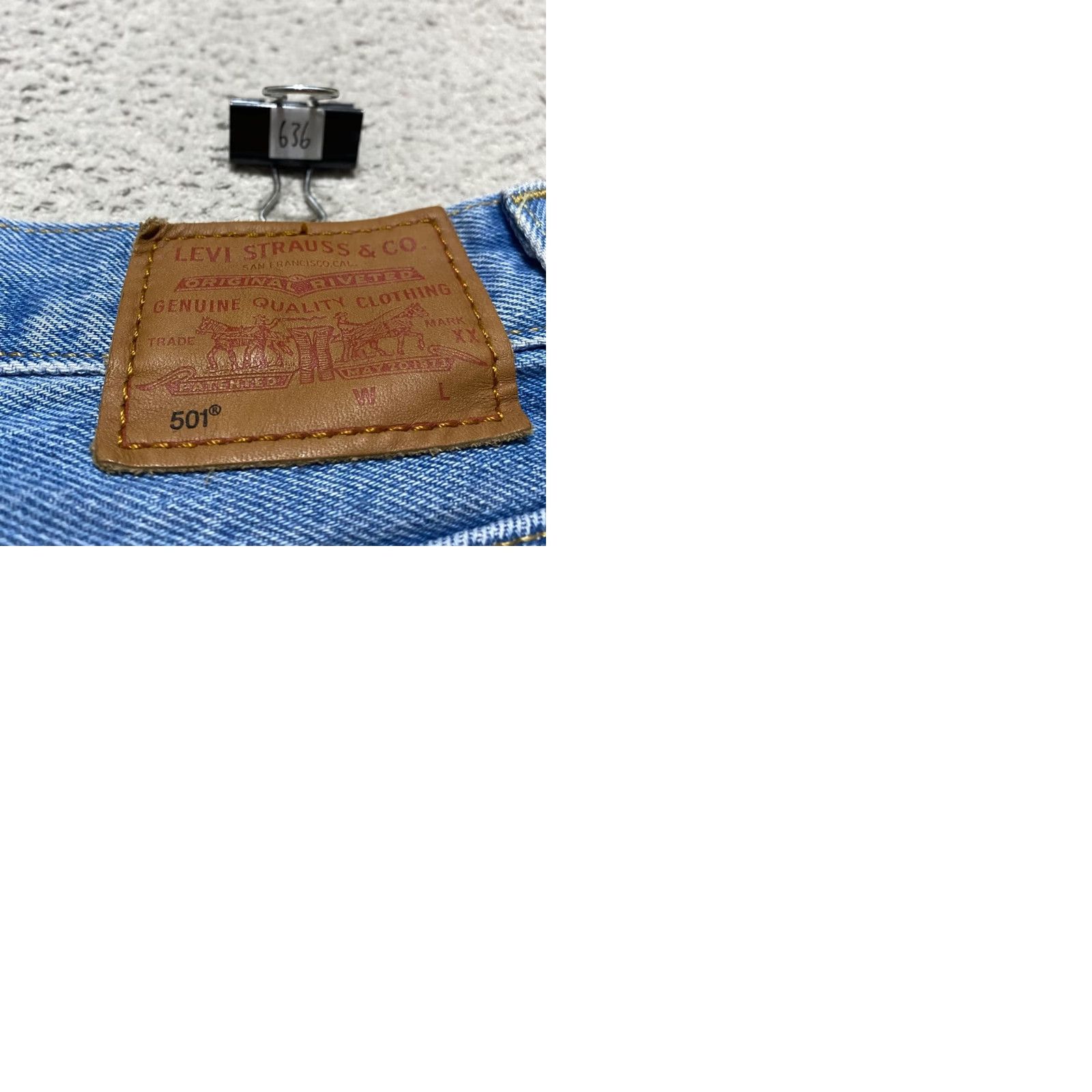 Levi's Levi's 31 Jeans Shorts Blue Denim Medium Wash Cut-Off Button Fly Regular Size 31 Womens Size 24" / US 00 / IT 34 - 9 Thumbnail