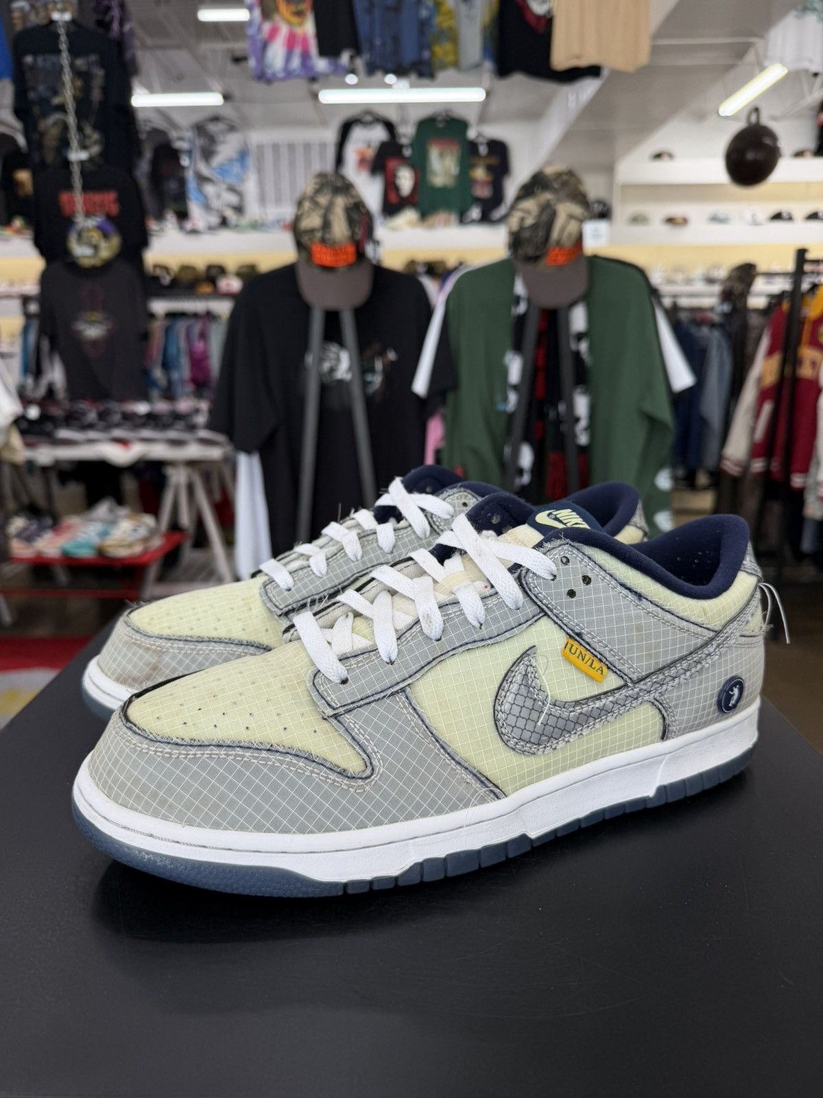 Nike Nike Dunk Low Union Passport Pack Pistachio Size 11 (2022) Size US 11 / EU 44 - 1 Thumbnail