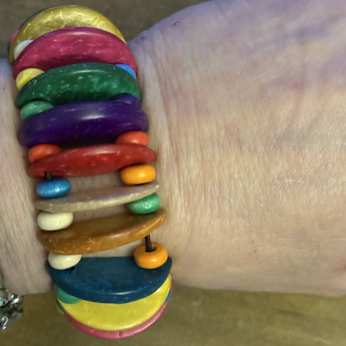 Other Chunky multicolor coconut shell stretch bracelet Size ONE SIZE - 3 Thumbnail
