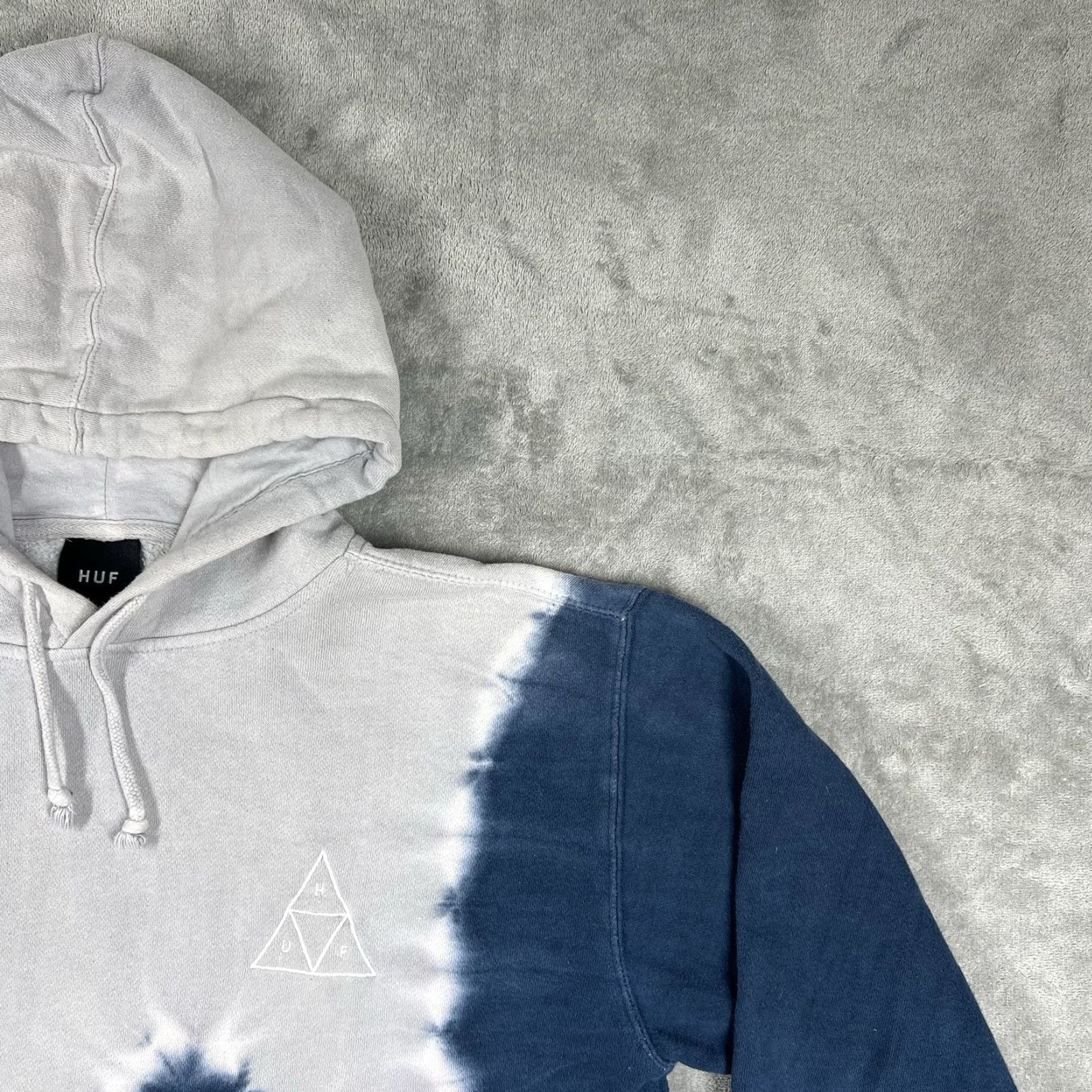 Huf HUF Worldwide Hoodie Mens Medium Tie Dye Navy Blue Gray Pullover Sweatshirt Long Sleeve Hooded Pockets Embroidered Logo Multicolor California? Size US M / EU 48-50 / 2 - 4 Thumbnail