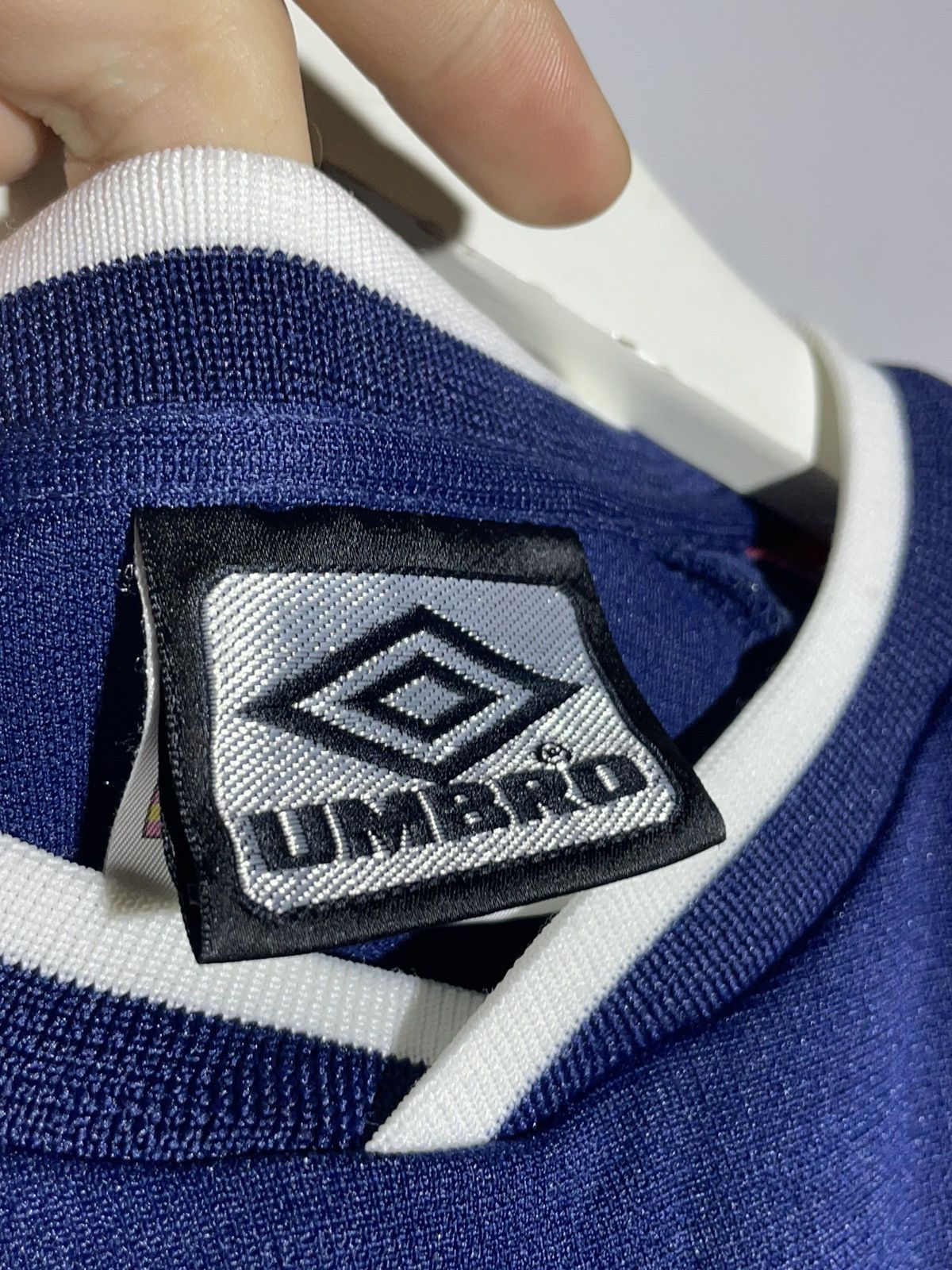 Umbro × Vintage England Umbro Vintage 2000 Y2k Streetwear Football Shirt Size US L / EU 52-54 / 3 - 9 Thumbnail