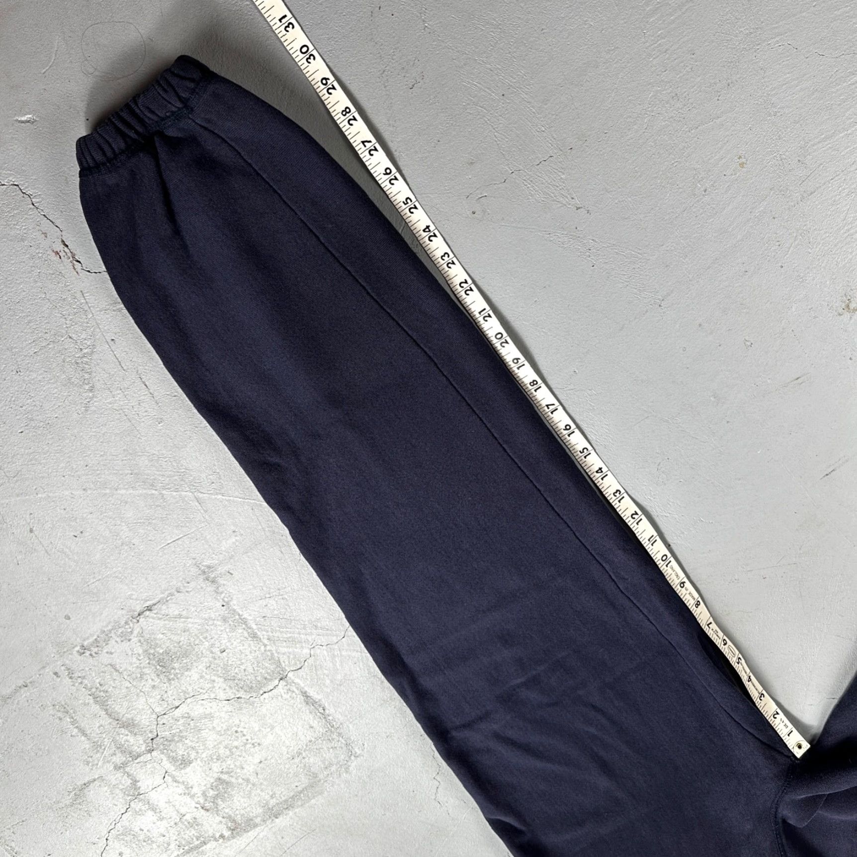 Nike VINTAGE Nike Sweatpants 90s Mens M Navy Swoosh Logo Jogger Casual Classic Retro Gym Pants Masculine Size US 31 - 7 Thumbnail