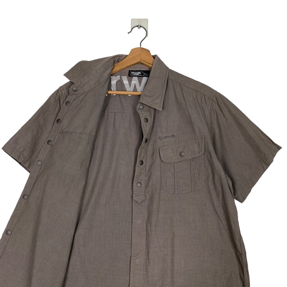 Airwalk AIRWALK Embroidery Small Logo Button Shirt #0485-C22 Size US L / EU 52-54 / 3 - 10 Thumbnail