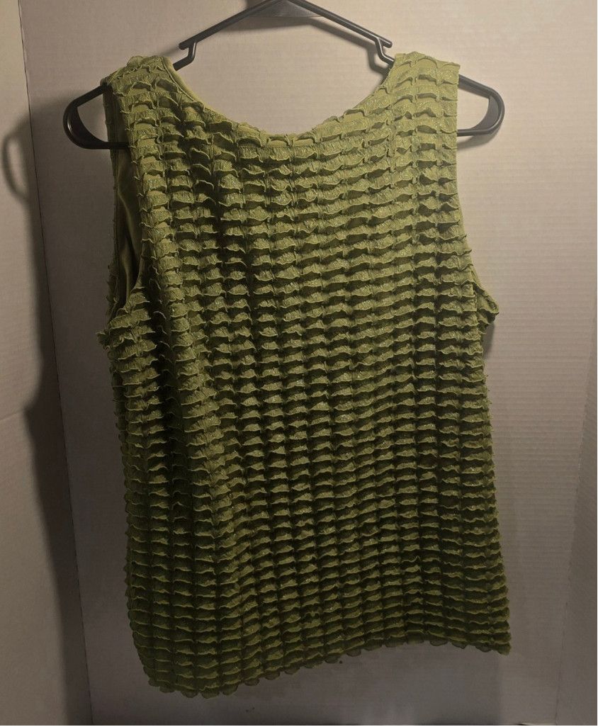 The Unbranded Brand Women's New Directions size large green tank top A1 Size L / US 10 / IT 46 - 2 Thumbnail