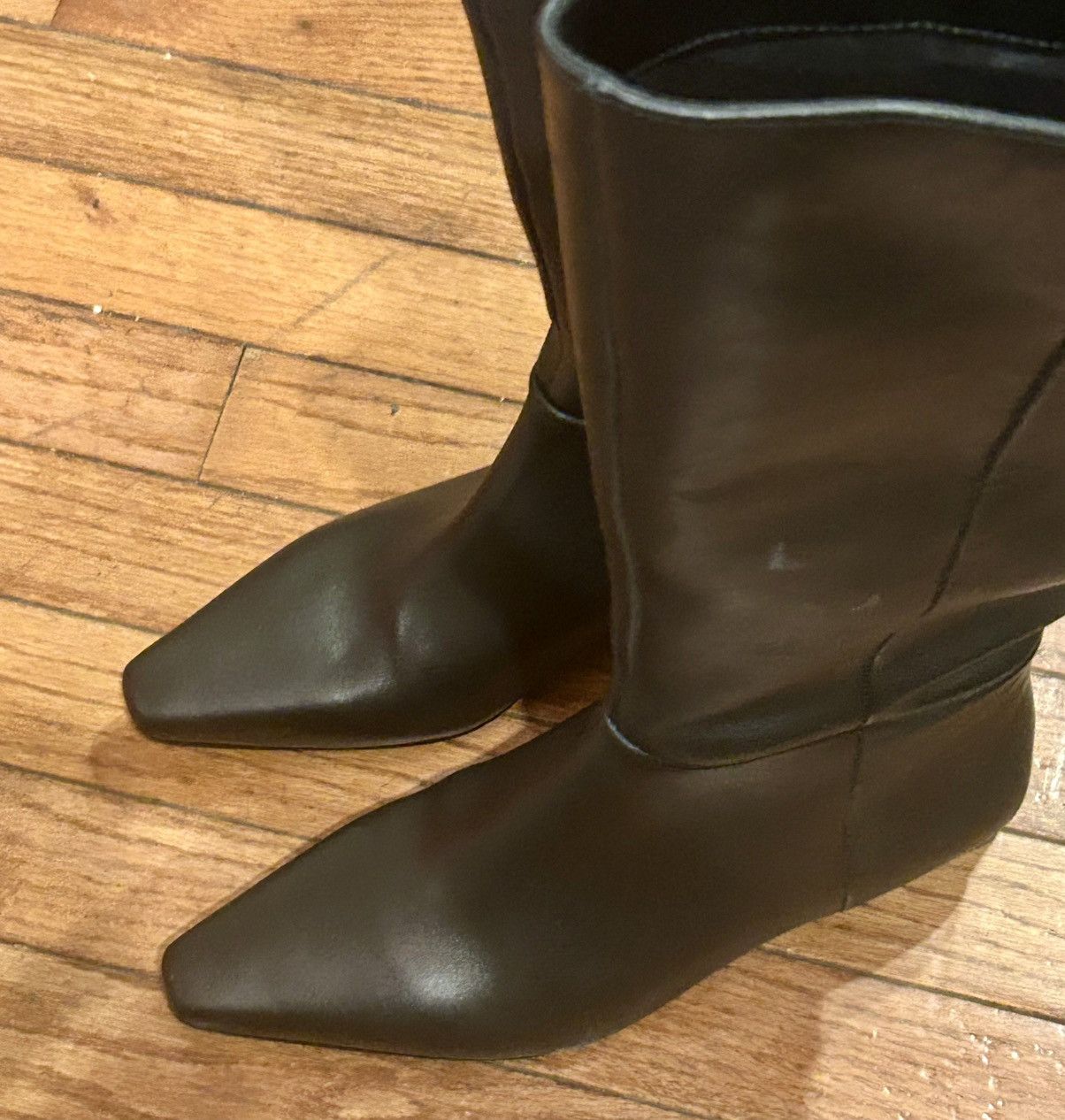 Jason Wu Jason Wu All Leather low Block Heel Size US 7.5 / IT 37.5 - 2 Thumbnail