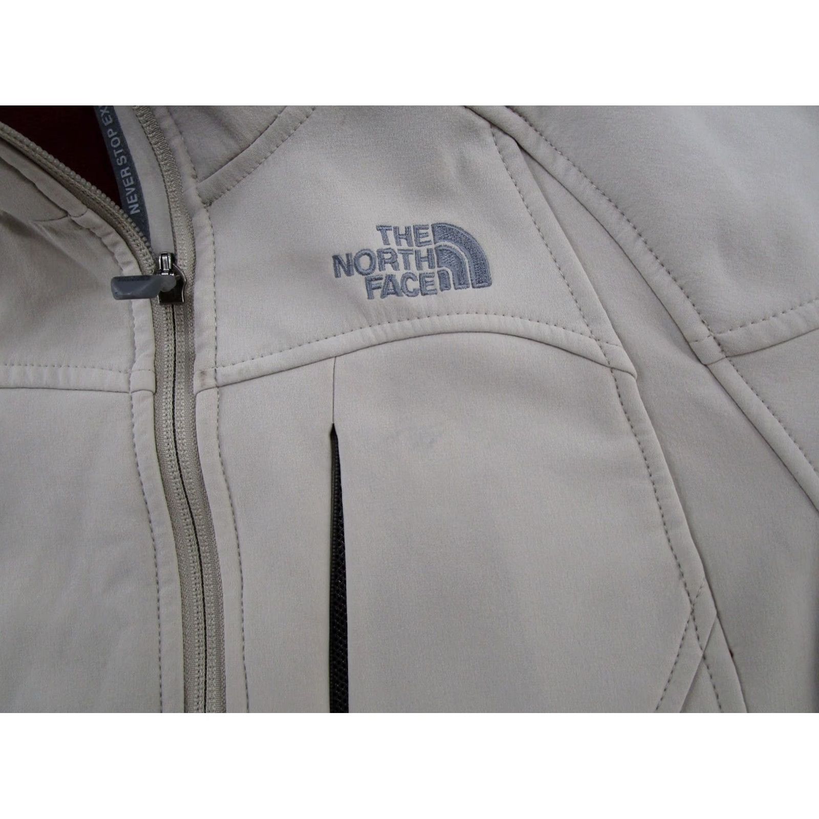 The North Face The North Face Ivory Apex Jacket Women M Soft Shell Lined Outdoor Regular Size Ivory Logo Size M / US 6-8 / IT 42-44 - 4 Thumbnail