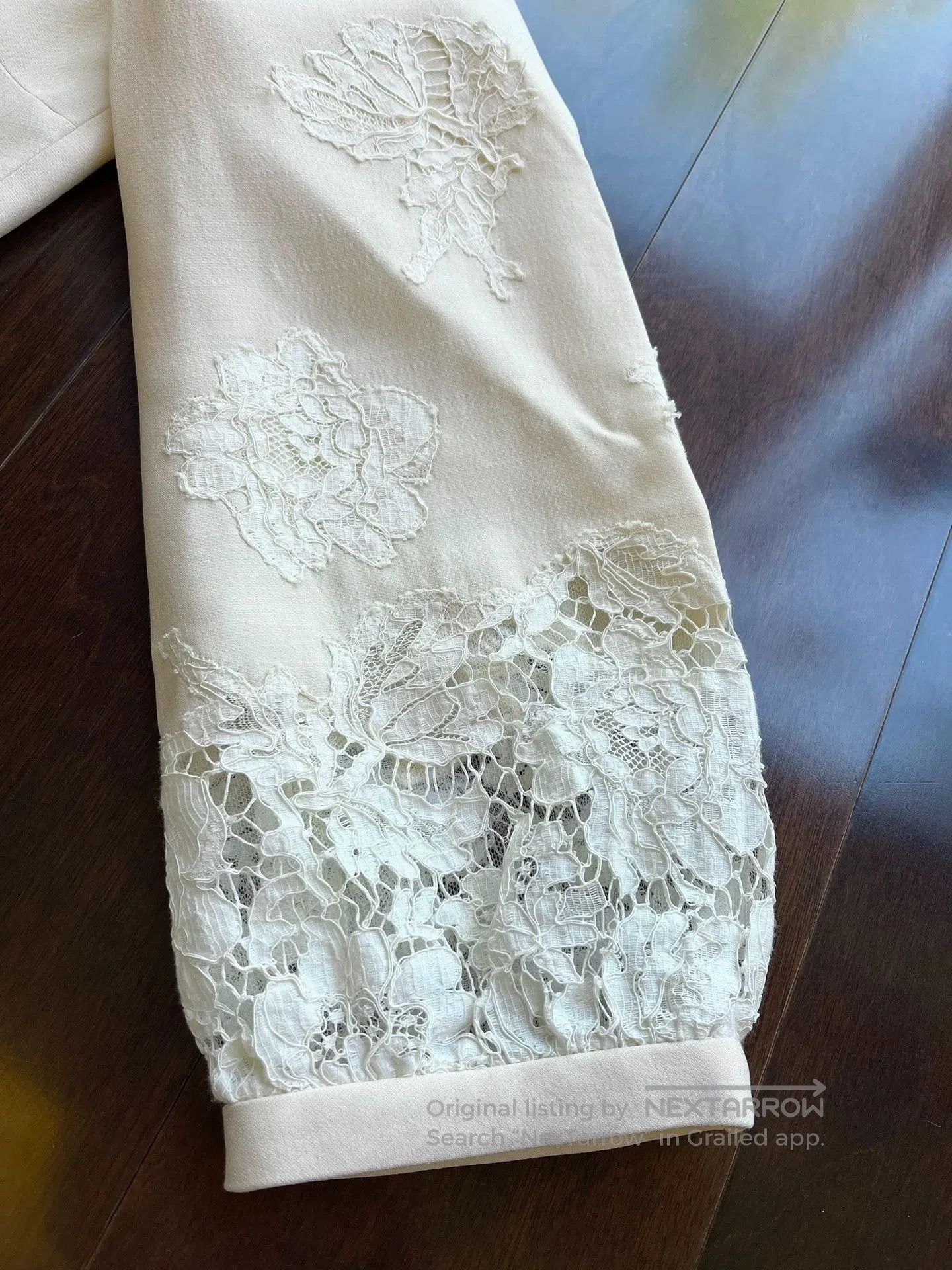Valentino Valentino White Lace A. Size M / US 6-8 / IT 42-44 - 2 Thumbnail